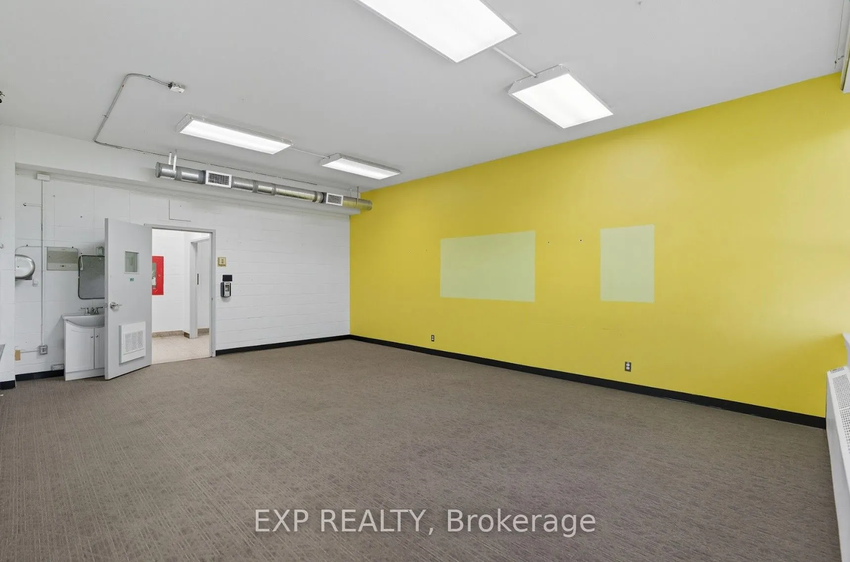 641 Sladen Avenue, #2nd & 3rd Floor