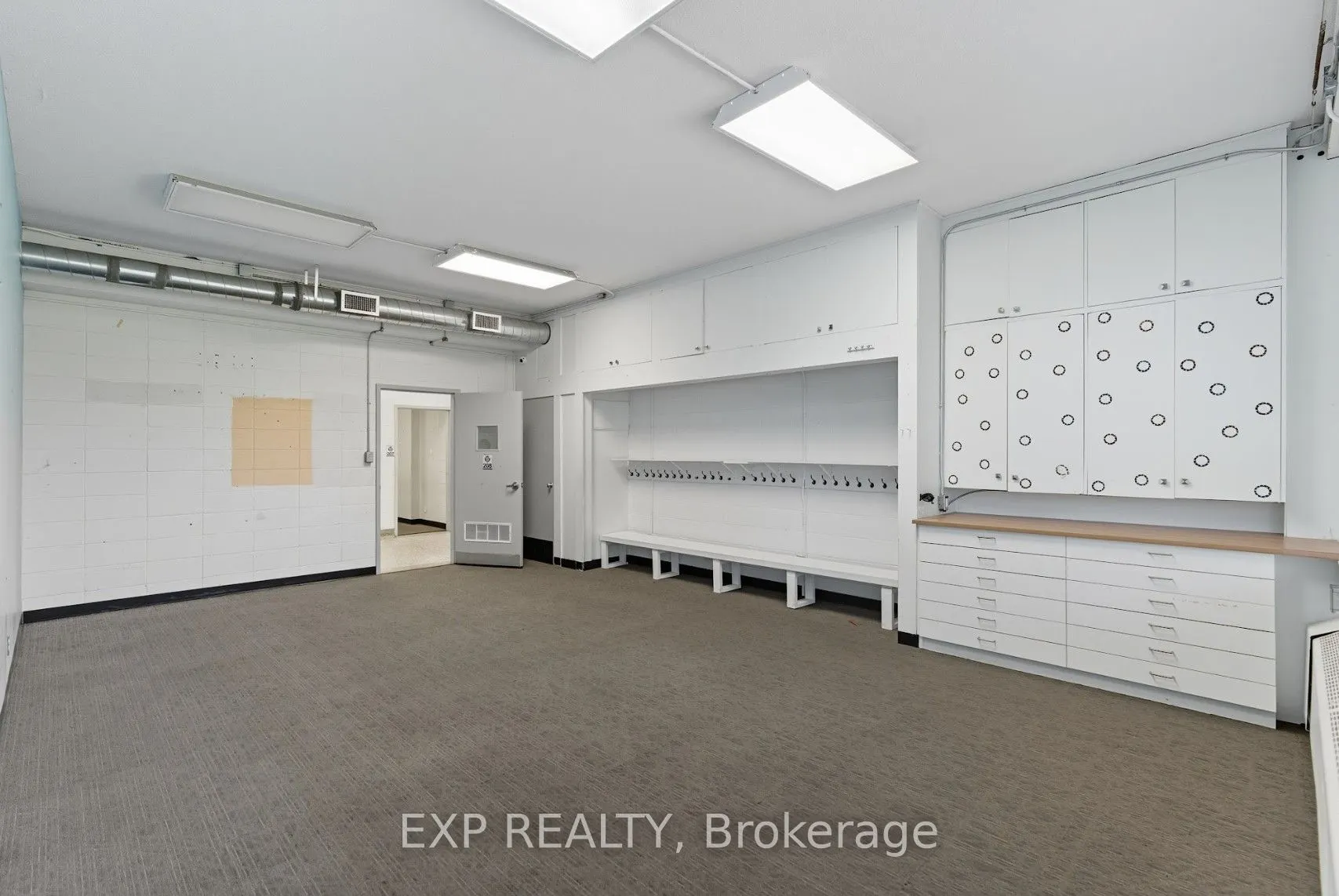 641 Sladen Avenue, #2nd & 3rd Floor