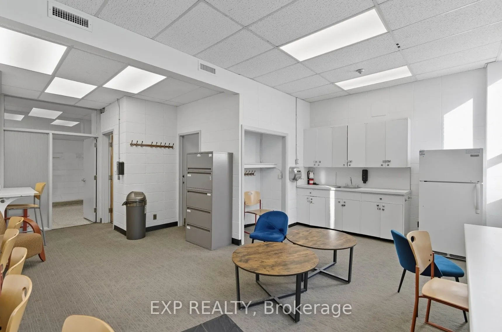 641 Sladen Avenue, #2nd & 3rd Floor