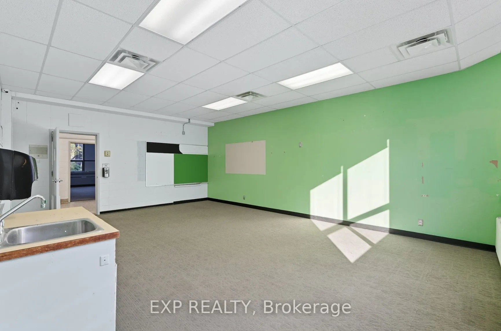 641 Sladen Avenue, #2nd & 3rd Floor