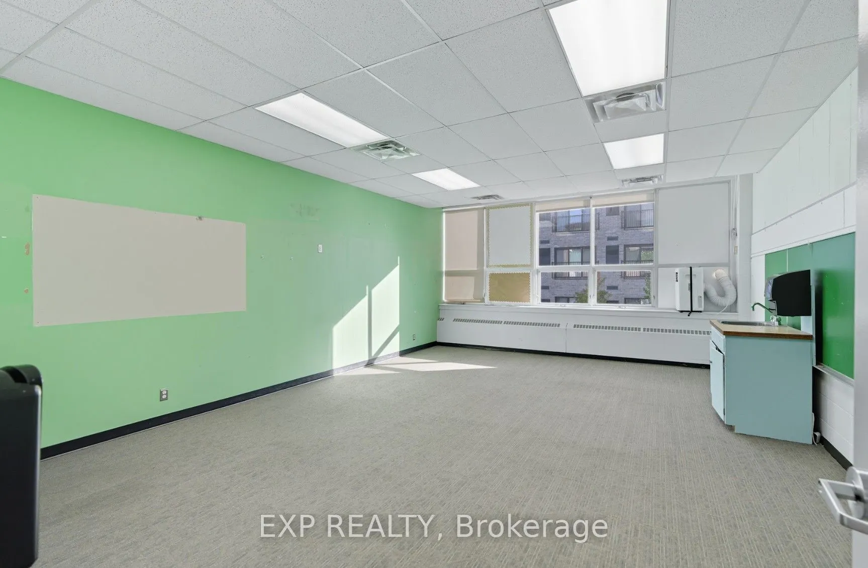 641 Sladen Avenue, #2nd & 3rd Floor