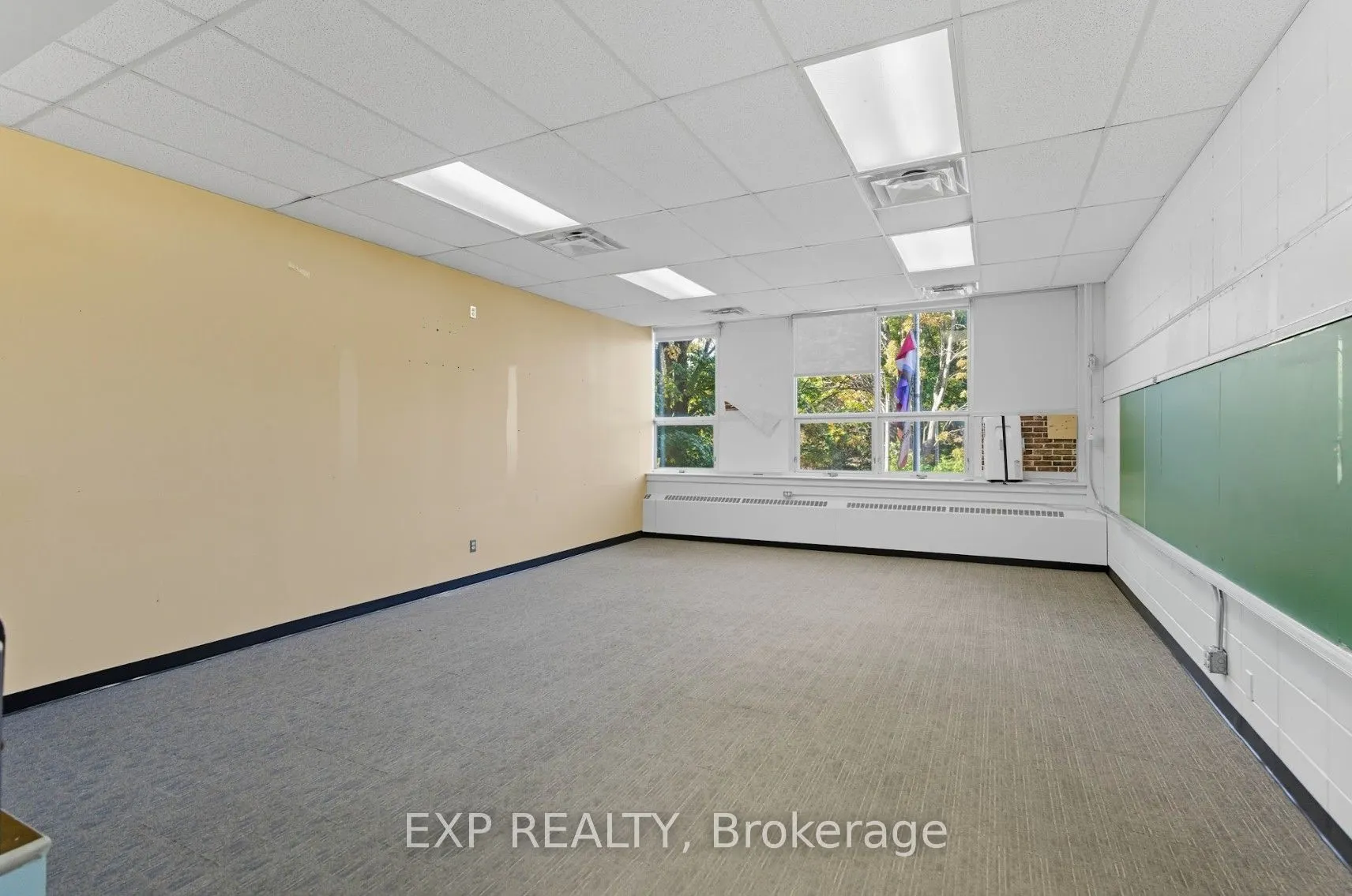 641 Sladen Avenue, #2nd & 3rd Floor