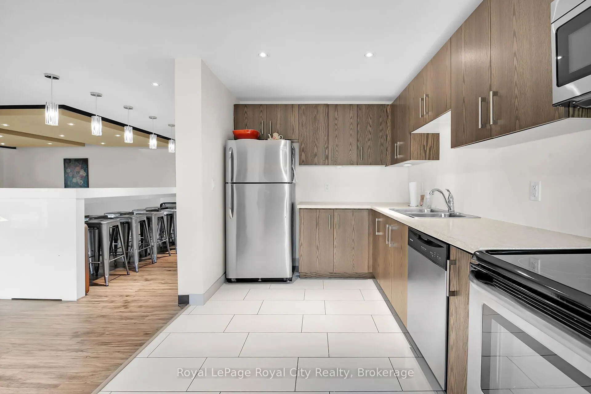 106 BARD Boulevard, #408