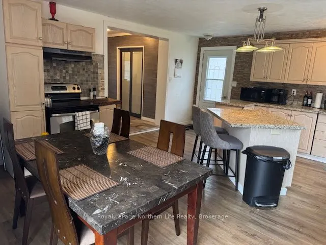 44 Desgrosielliers Street