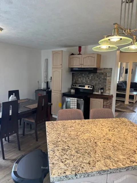 44 Desgrosielliers Street