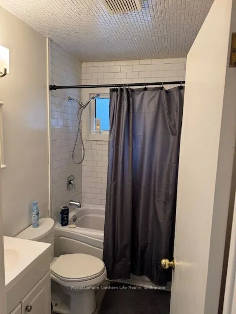 44 Desgrosielliers Street