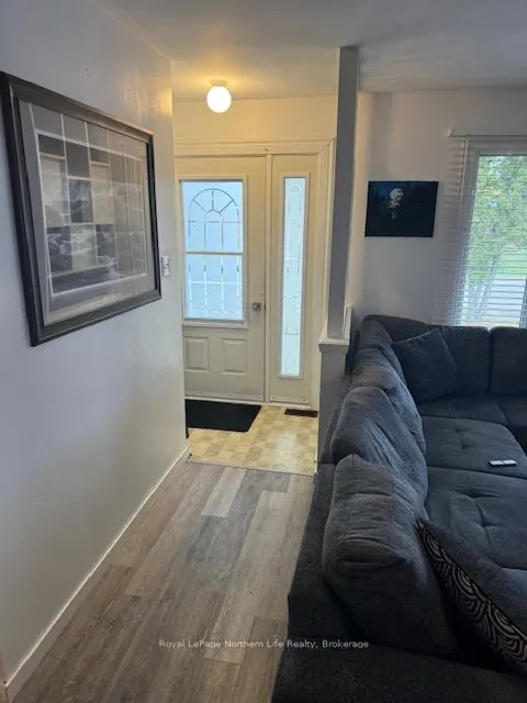 44 Desgrosielliers Street