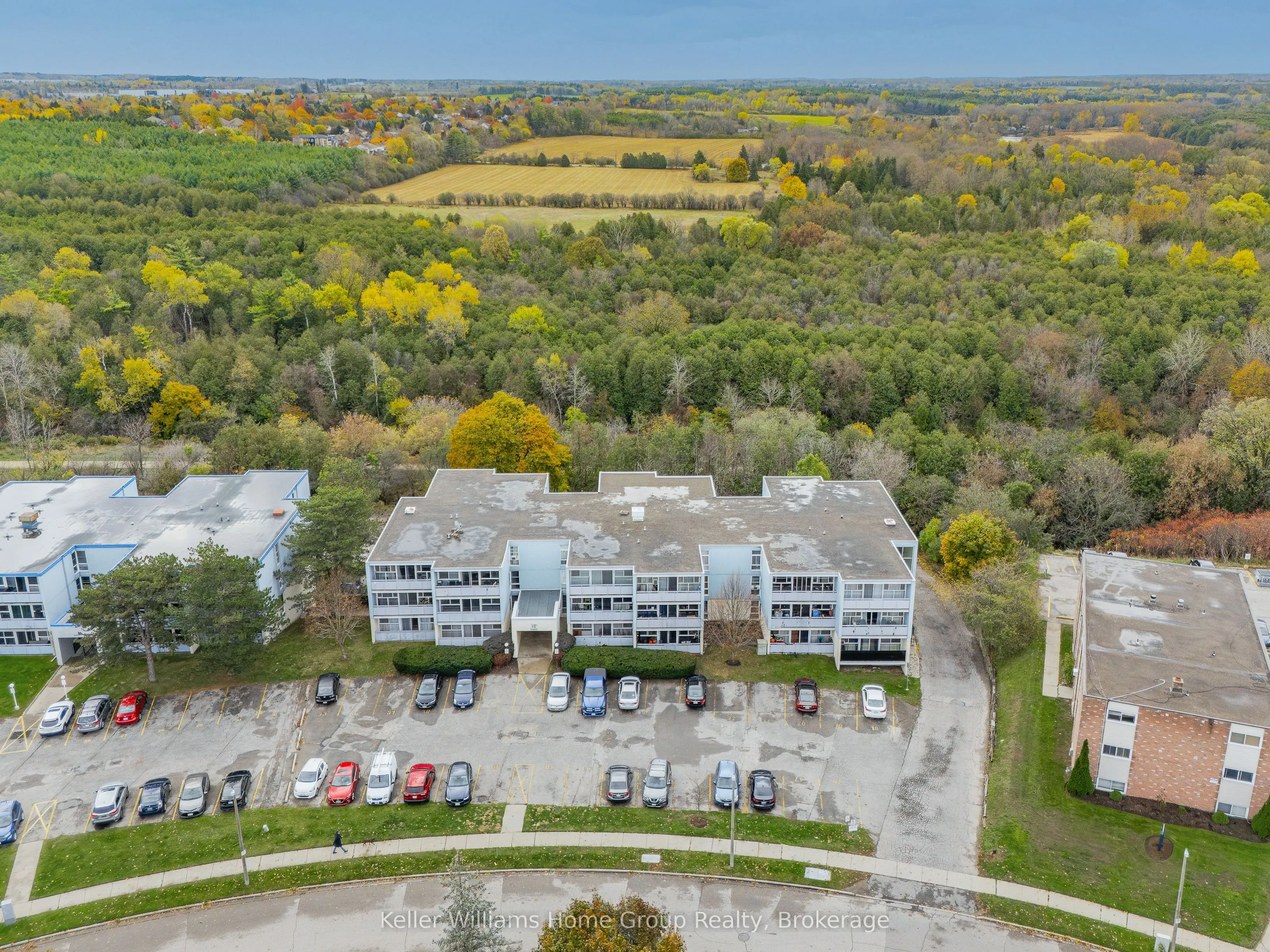 91 Conroy Crescent, #408