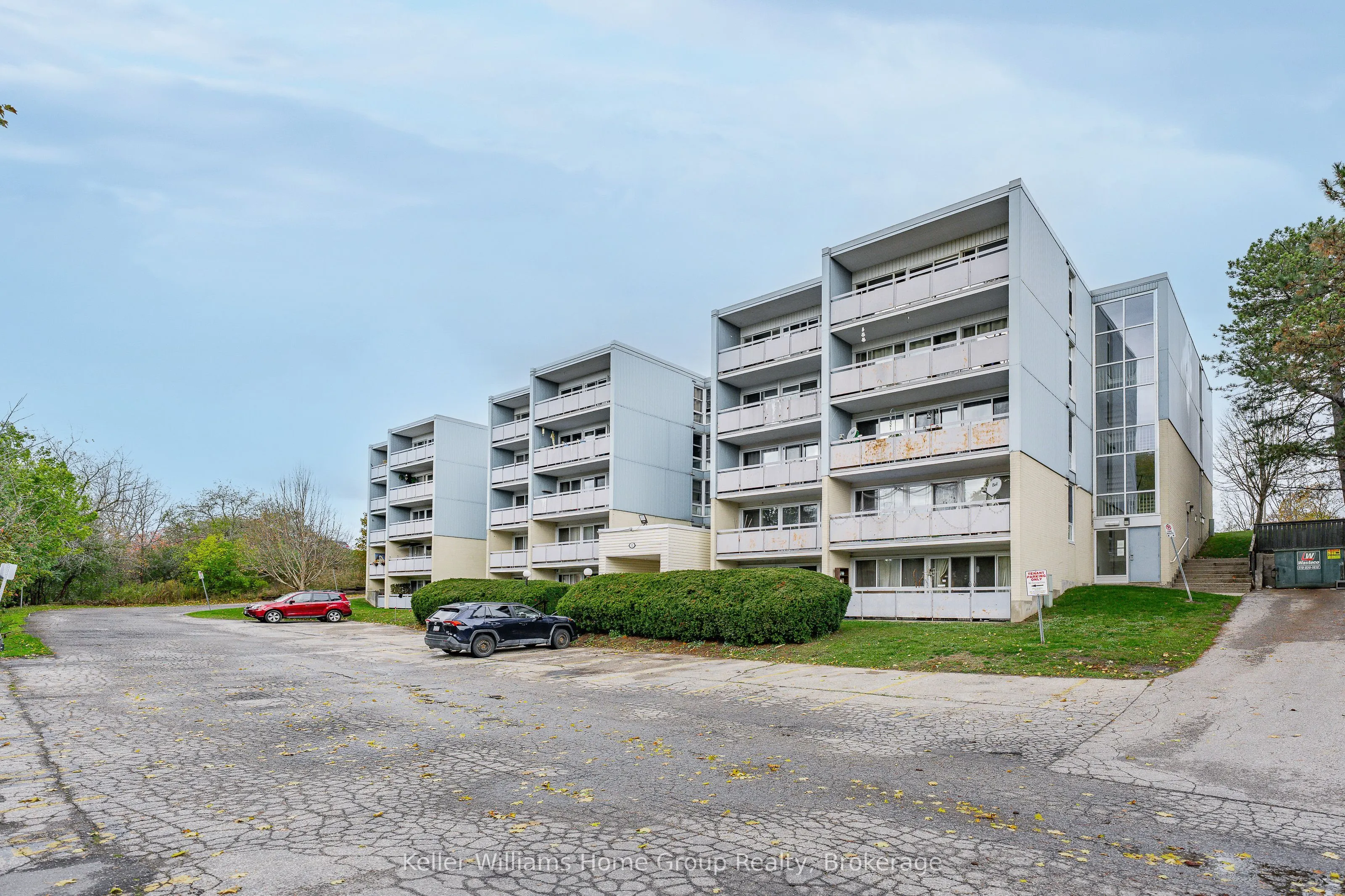 91 Conroy Crescent, #408