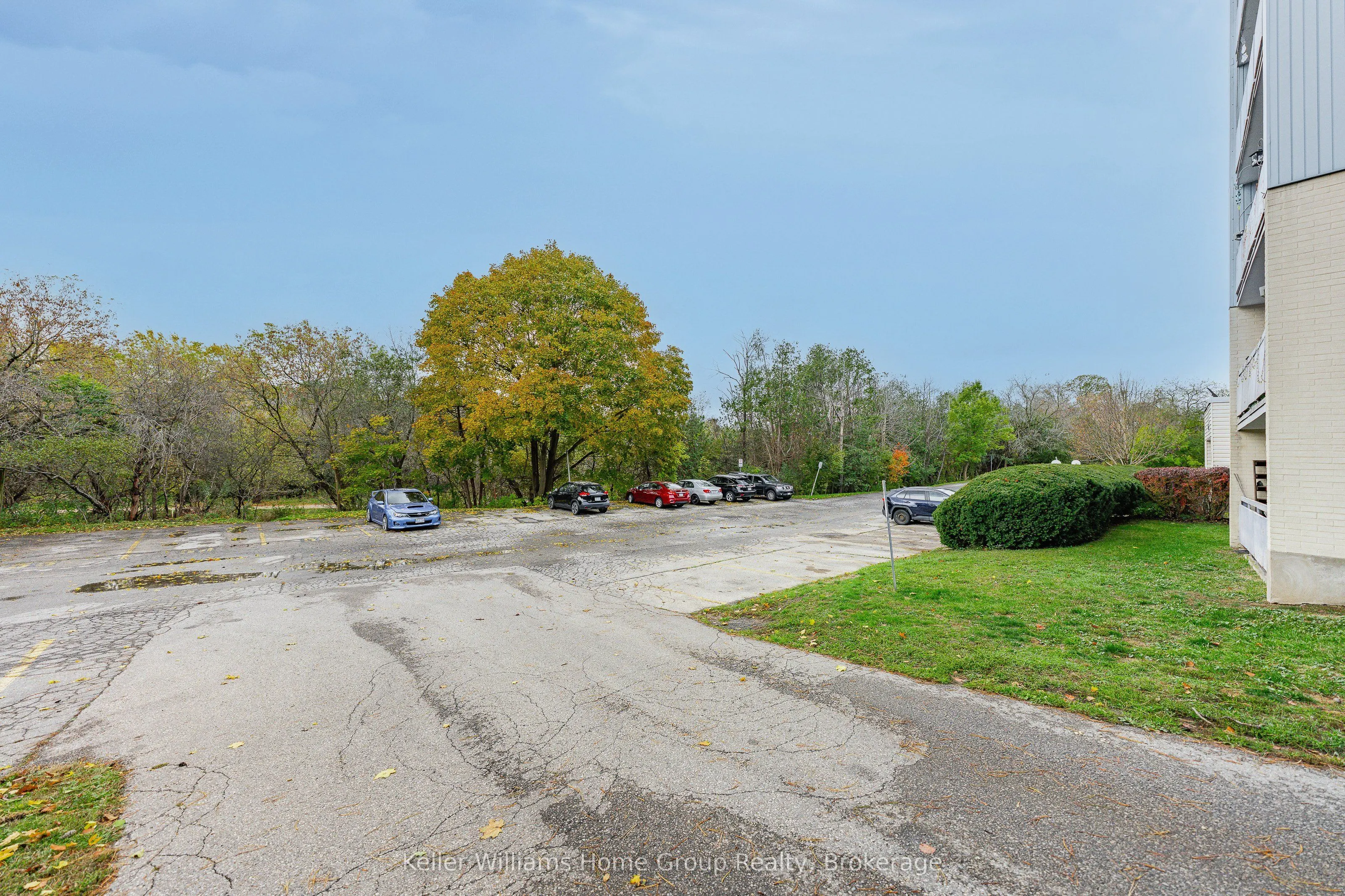 91 Conroy Crescent, #408