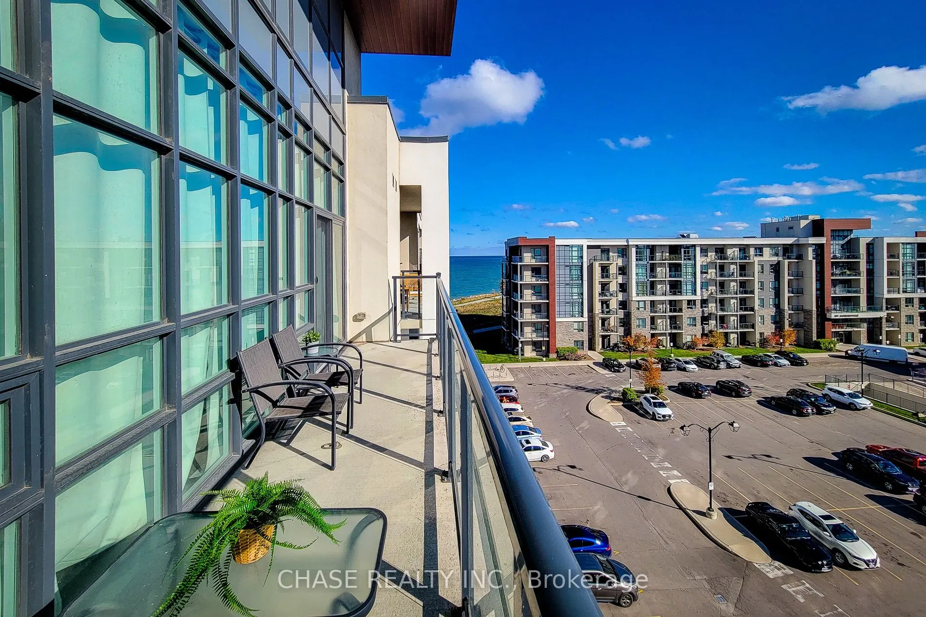 125 Shoreview Place, #638