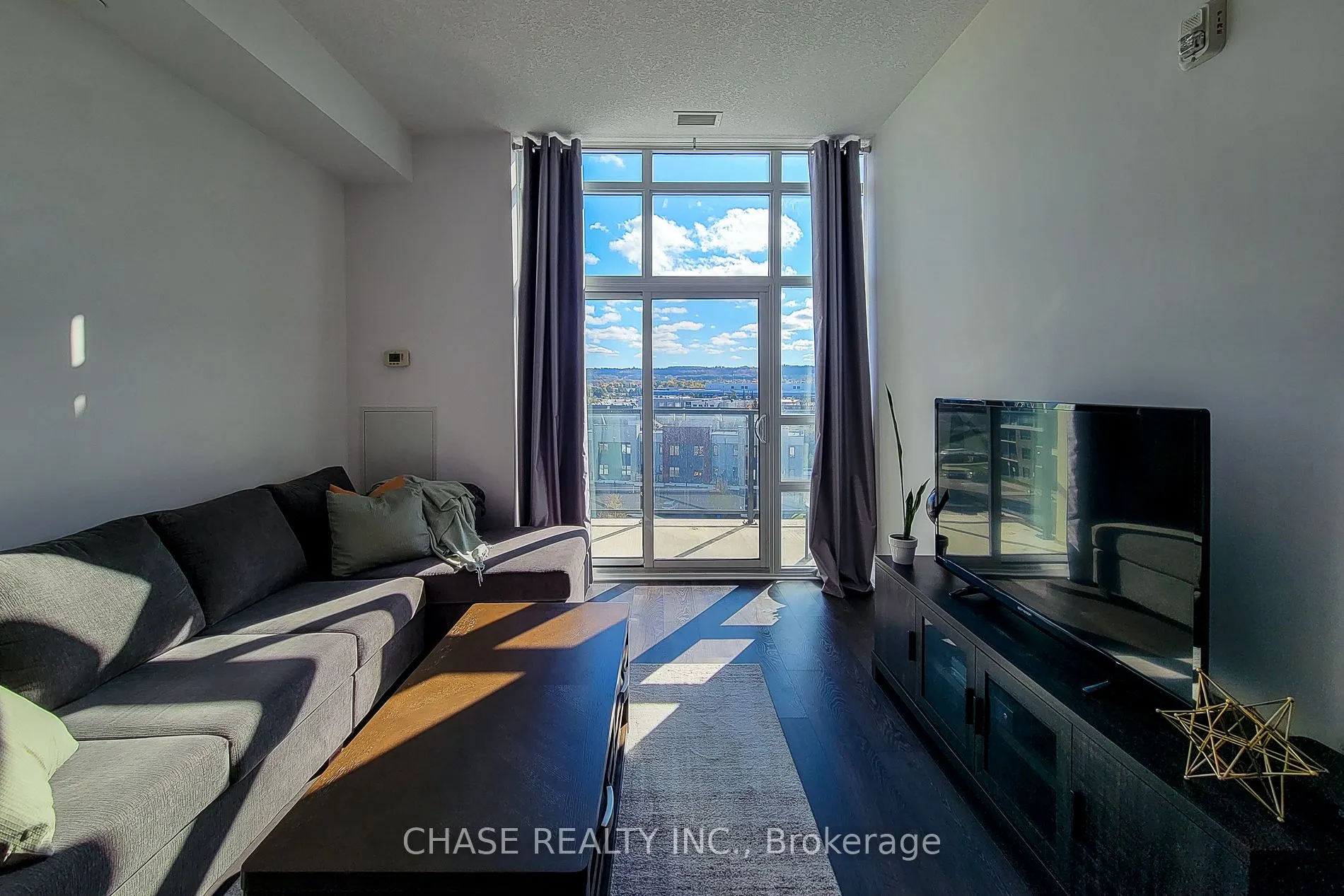 125 Shoreview Place, #638