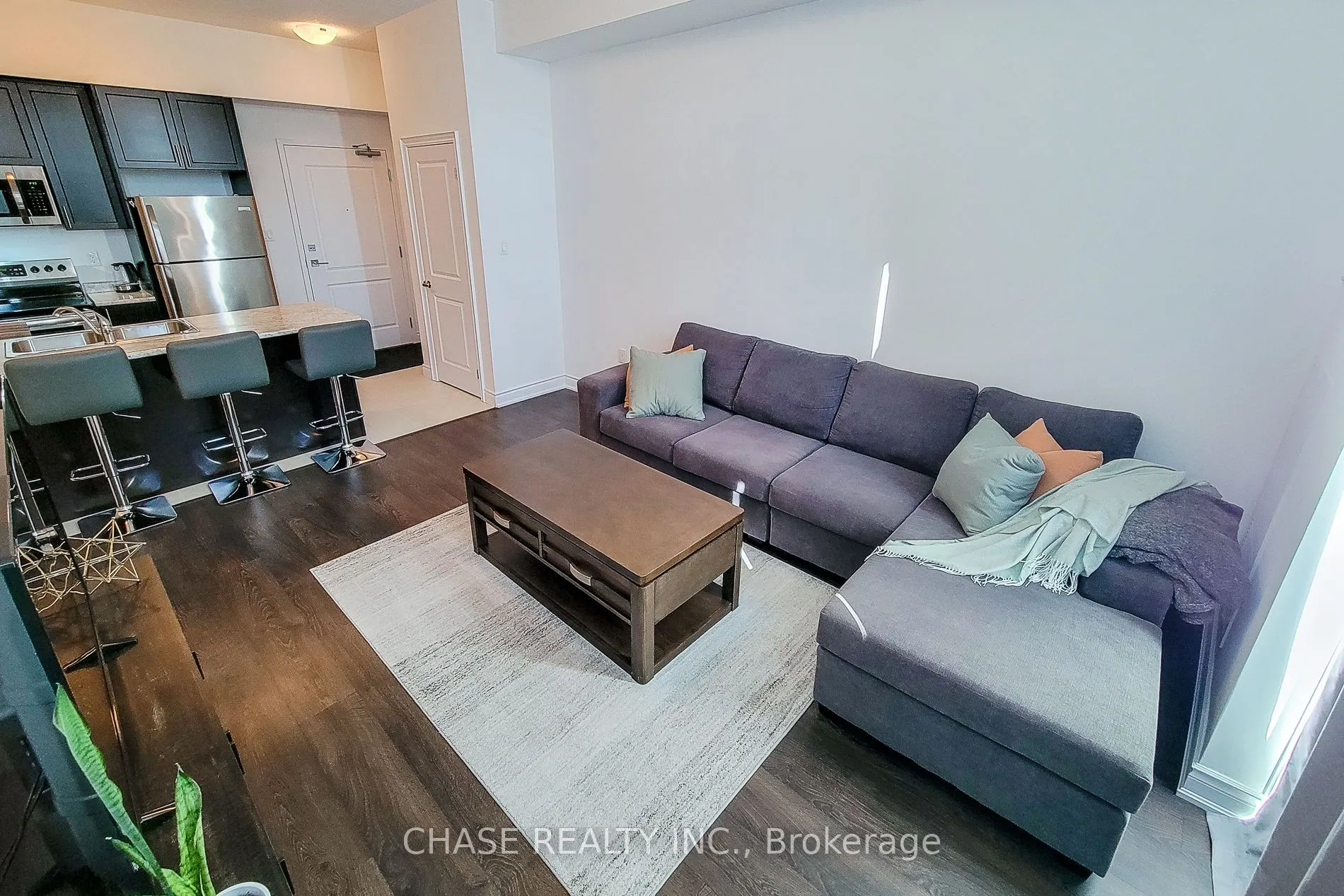 125 Shoreview Place, #638