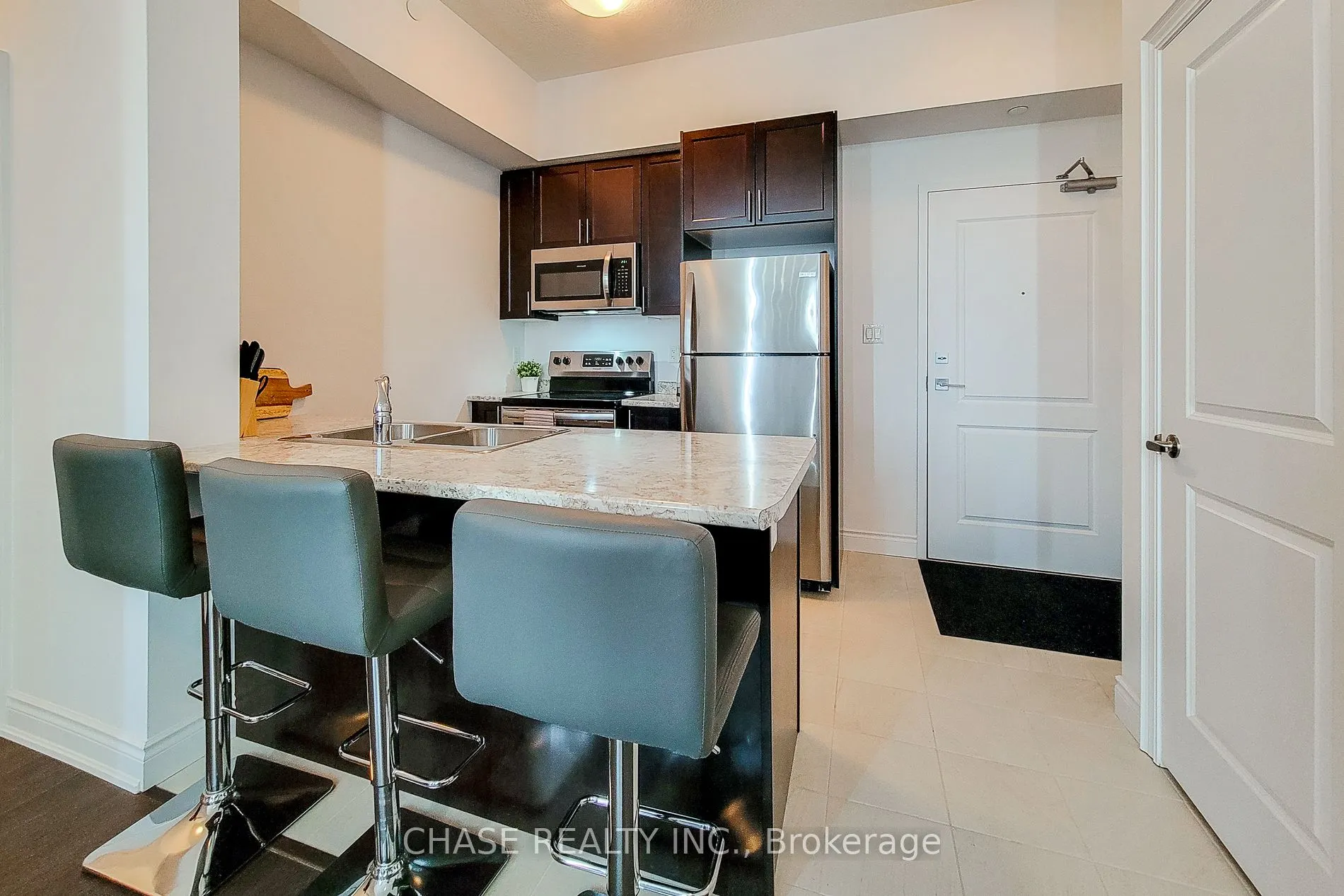 125 Shoreview Place, #638