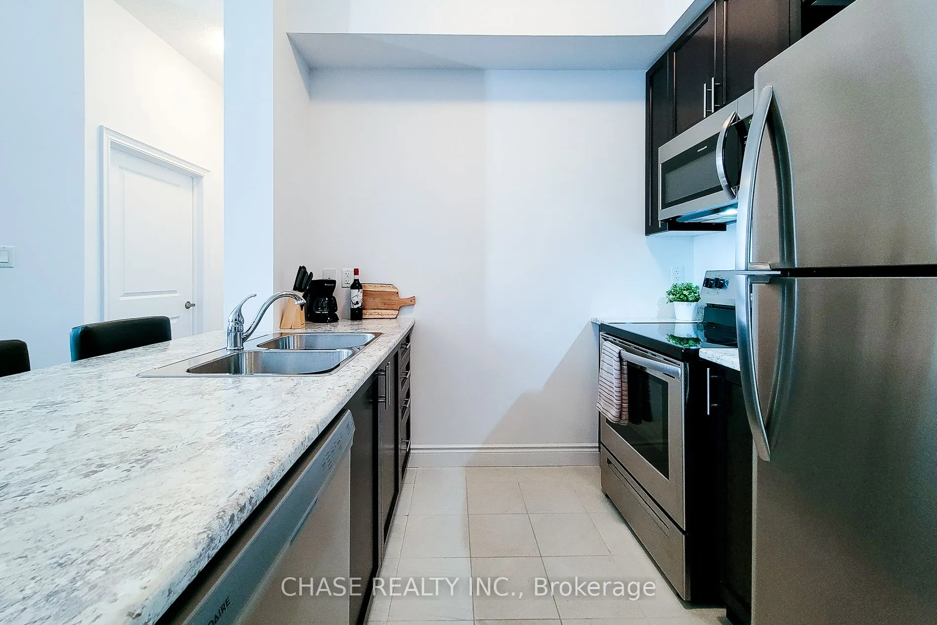 125 Shoreview Place, #638