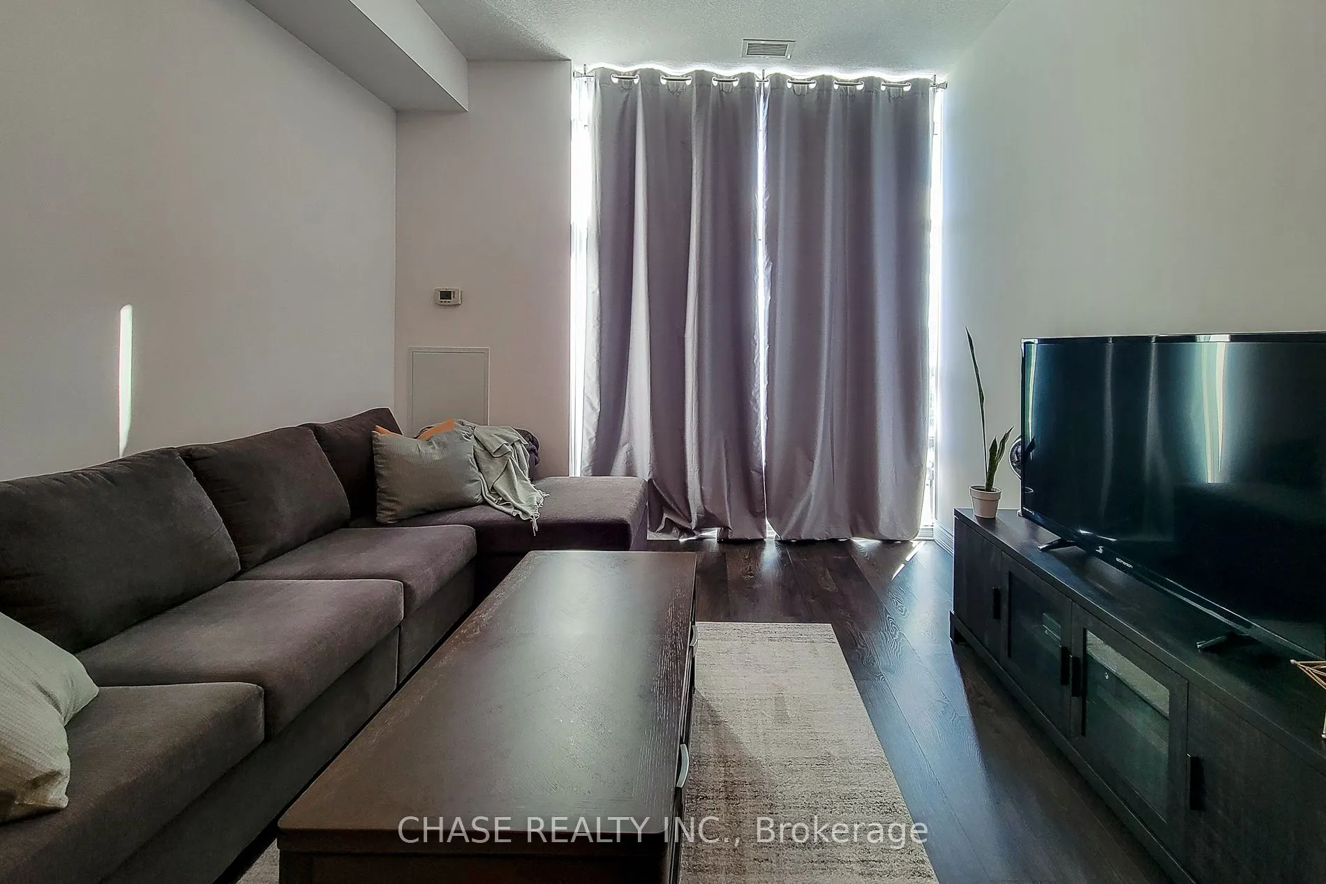 125 Shoreview Place, #638