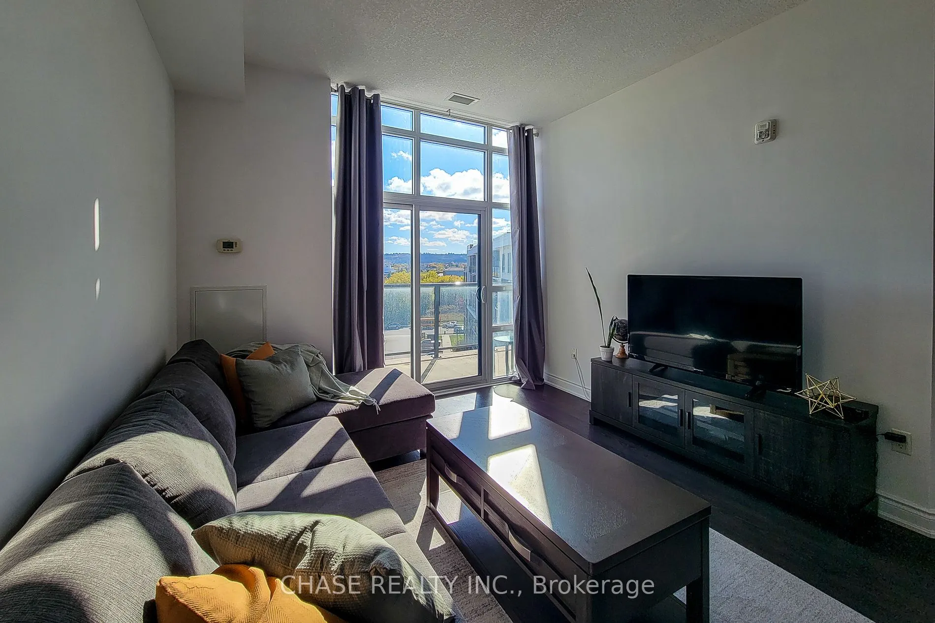 125 Shoreview Place, #638