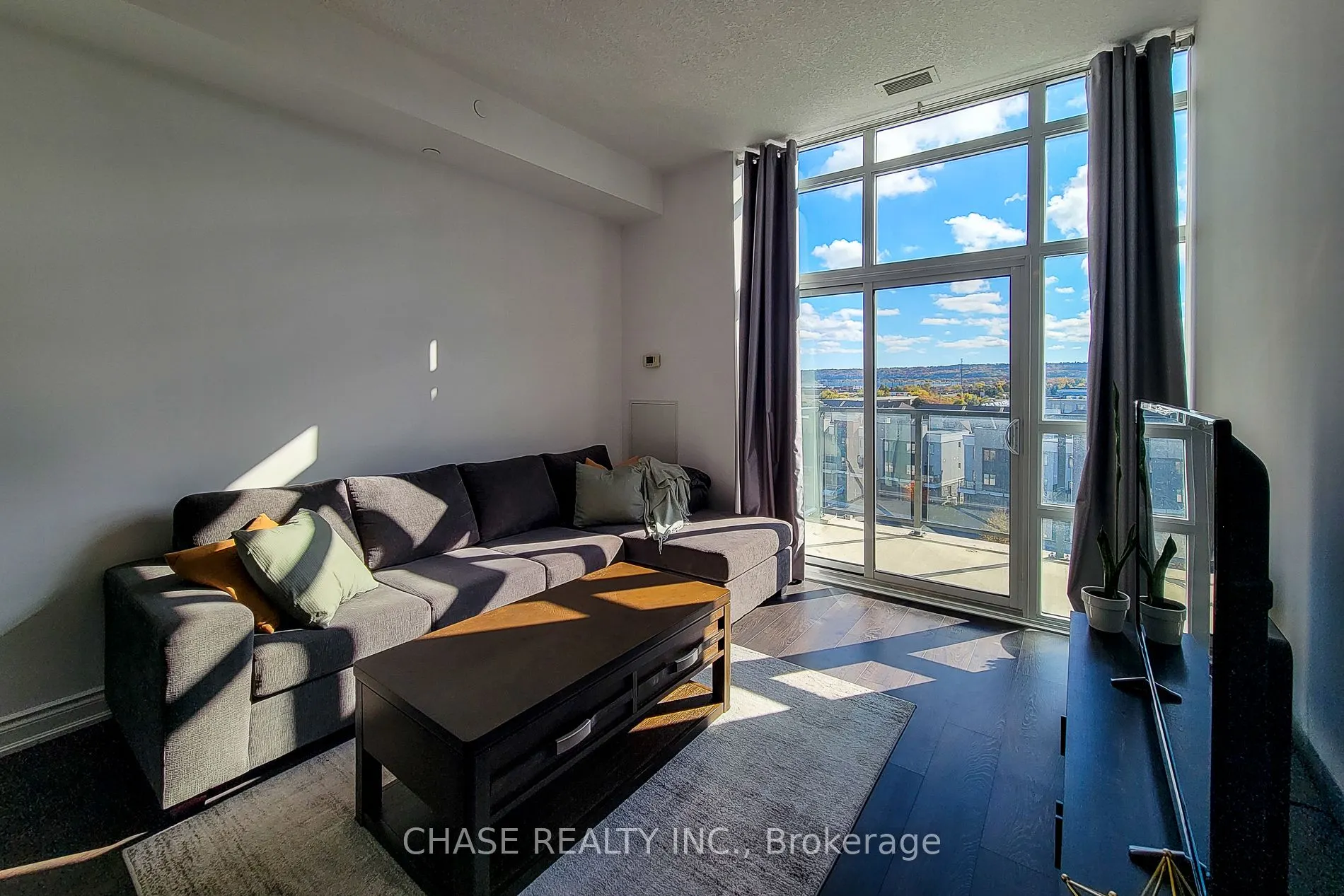 125 Shoreview Place, #638