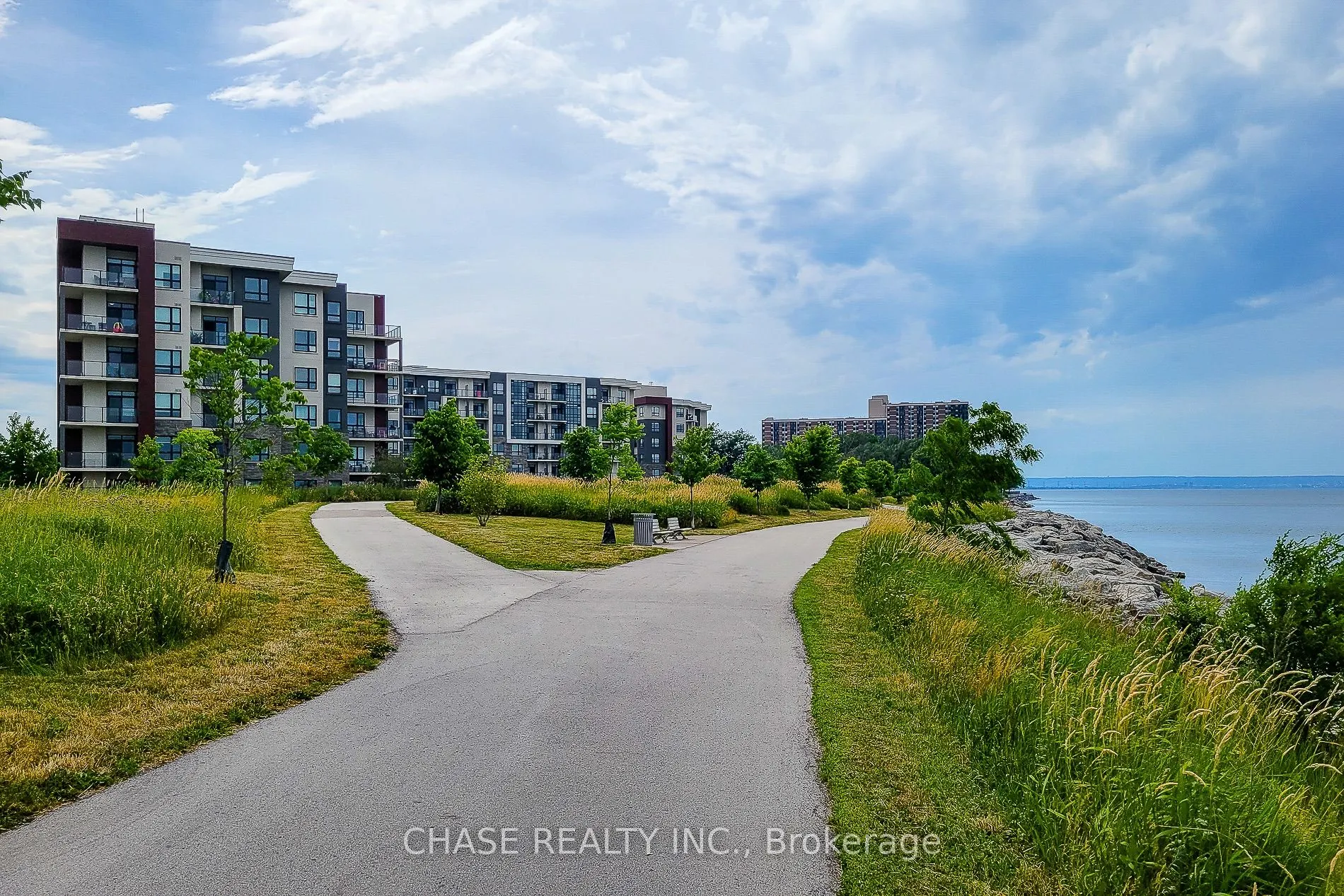 125 Shoreview Place, #638