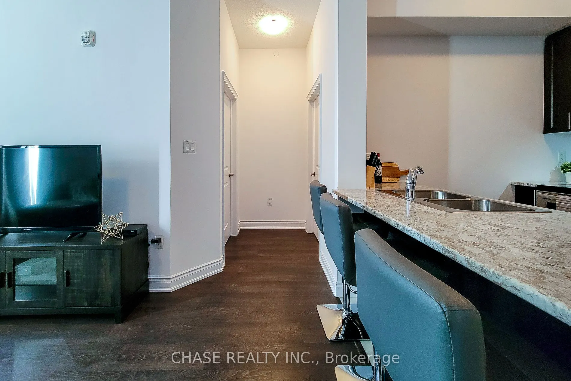 125 Shoreview Place, #638