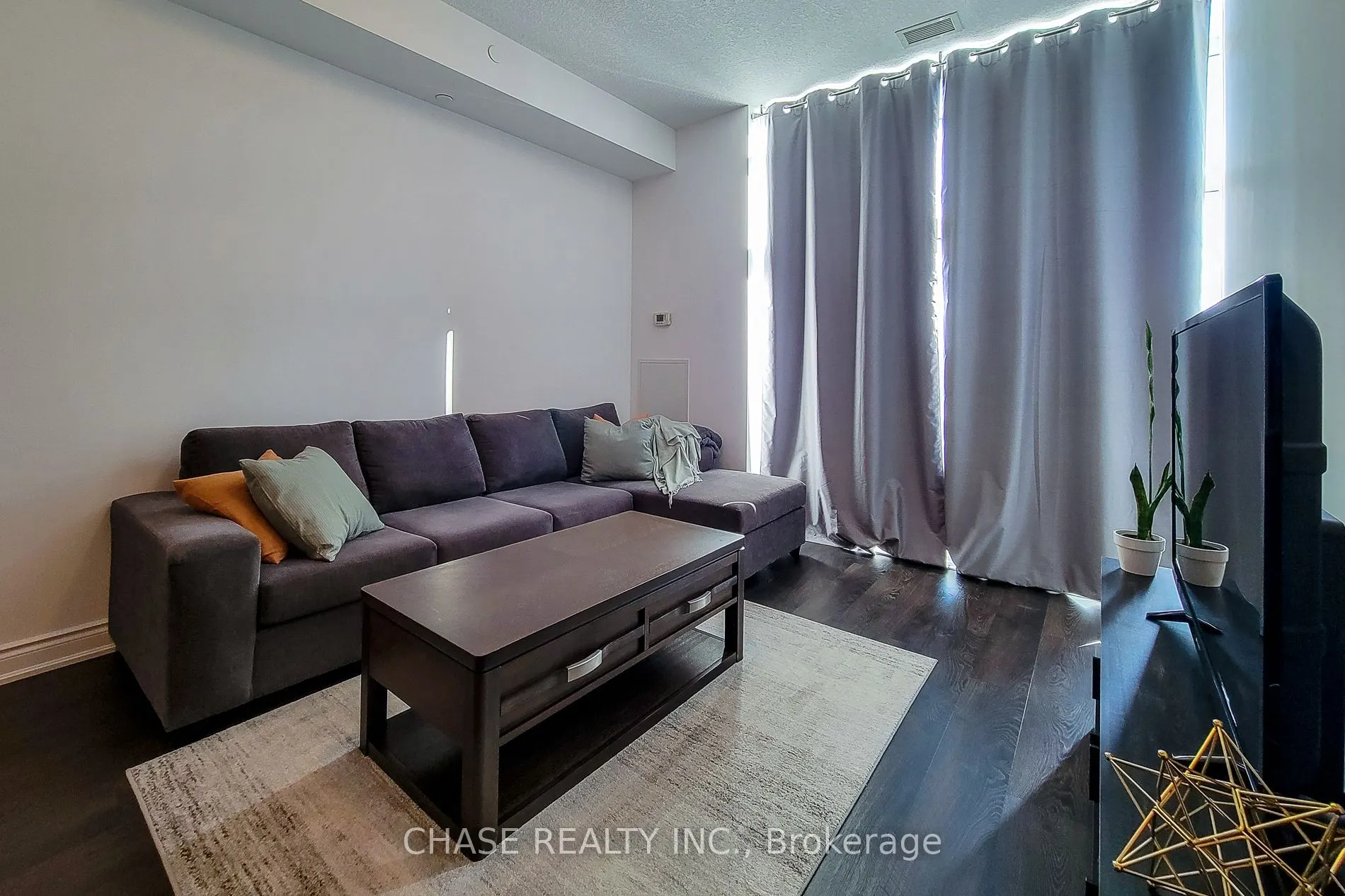 125 Shoreview Place, #638