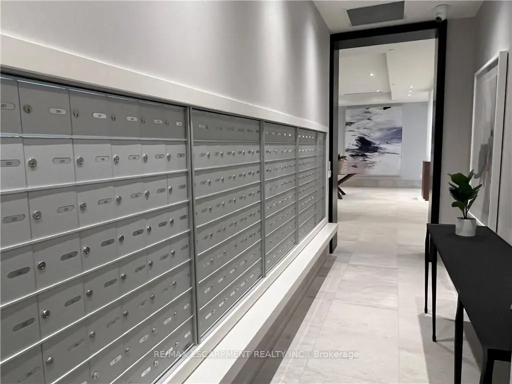 385 Winston Road, #908