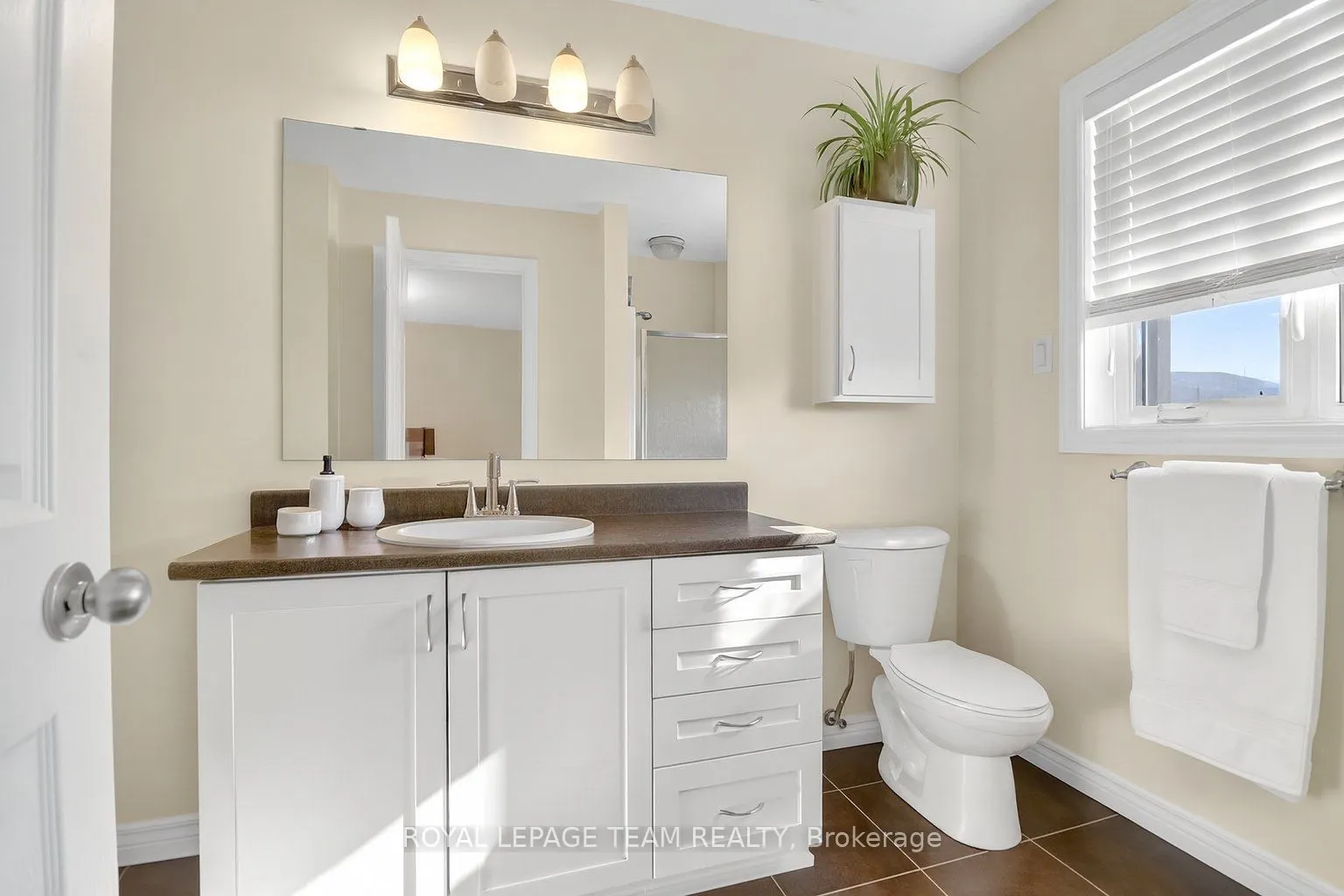 245 Garrity Crescent