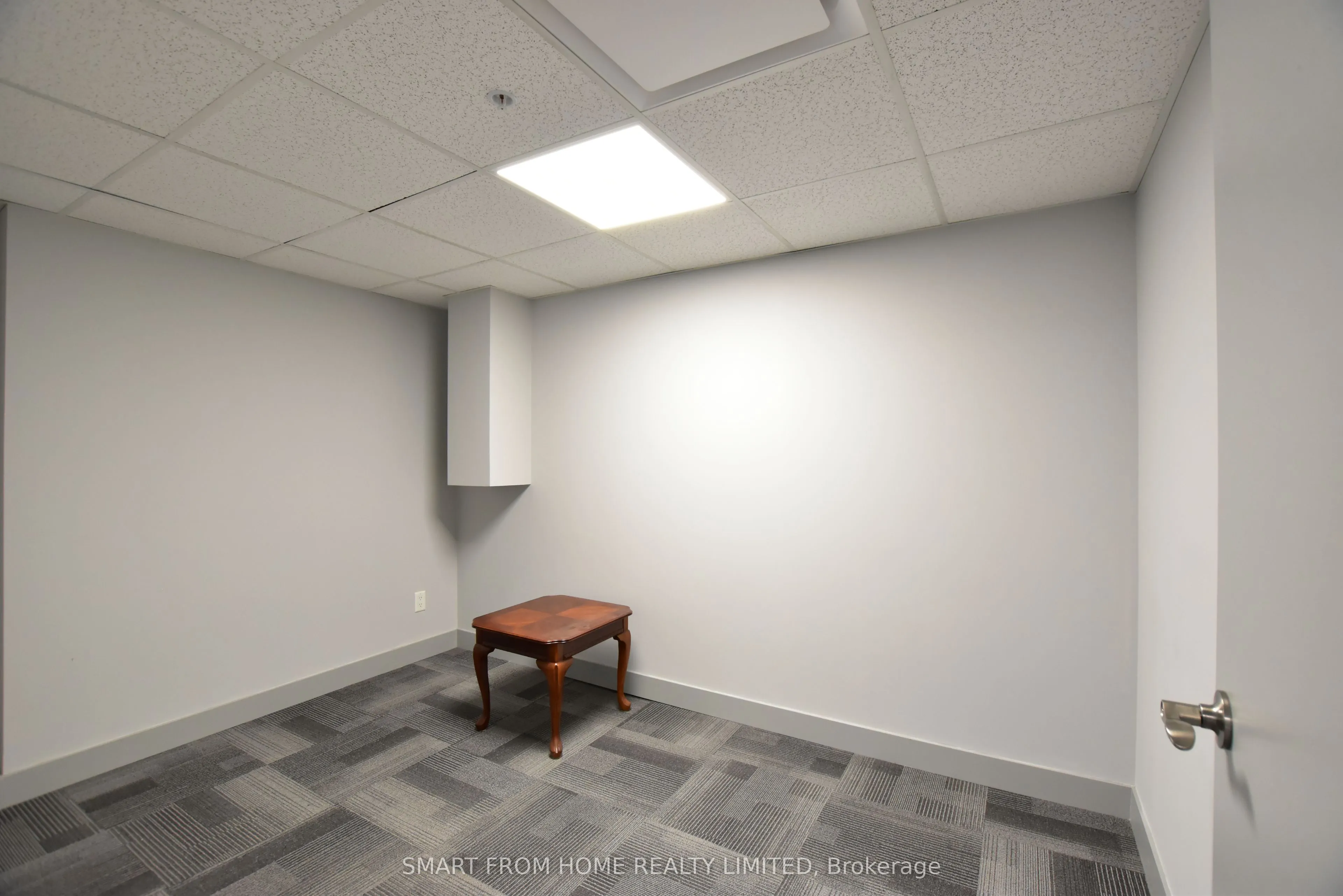 1 VICTORIA Street, #210