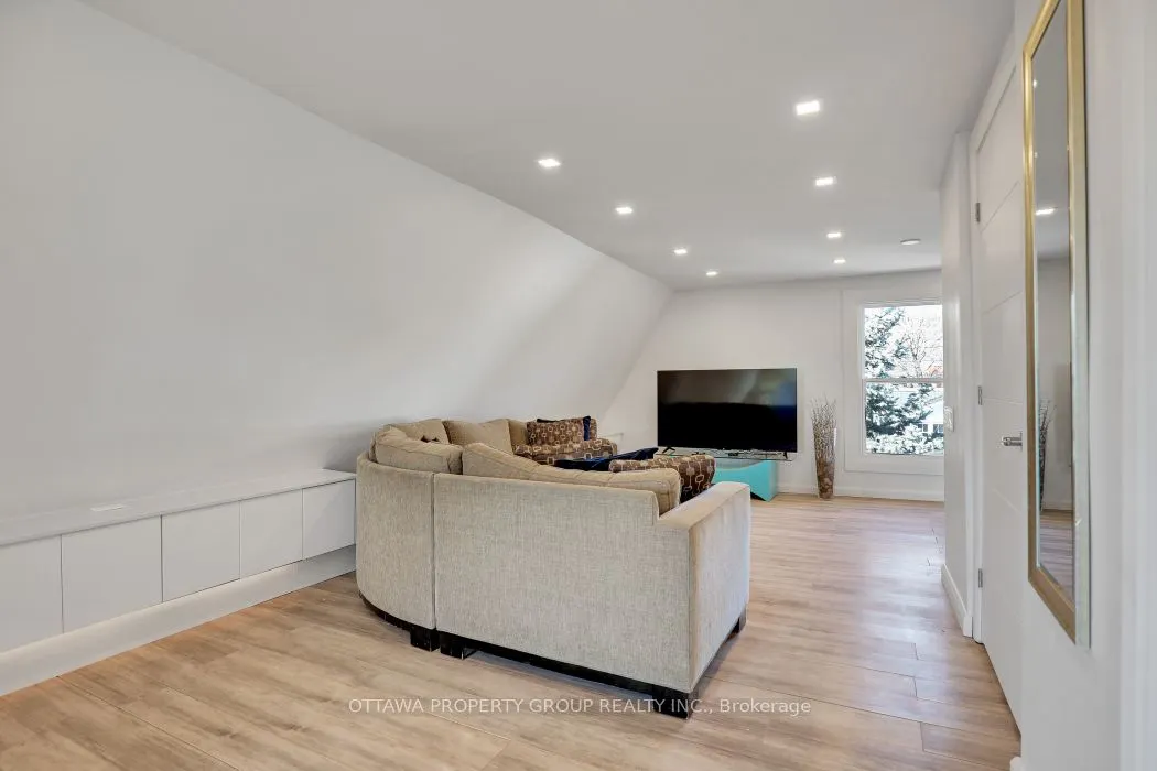 149 Concord Street W, #C