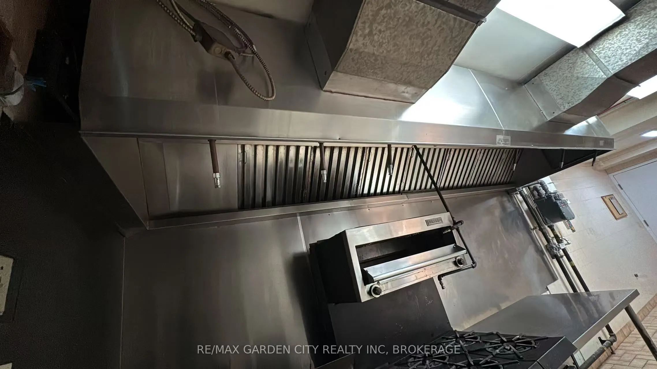 7737 Lundy's Lane, #Commercial Unit