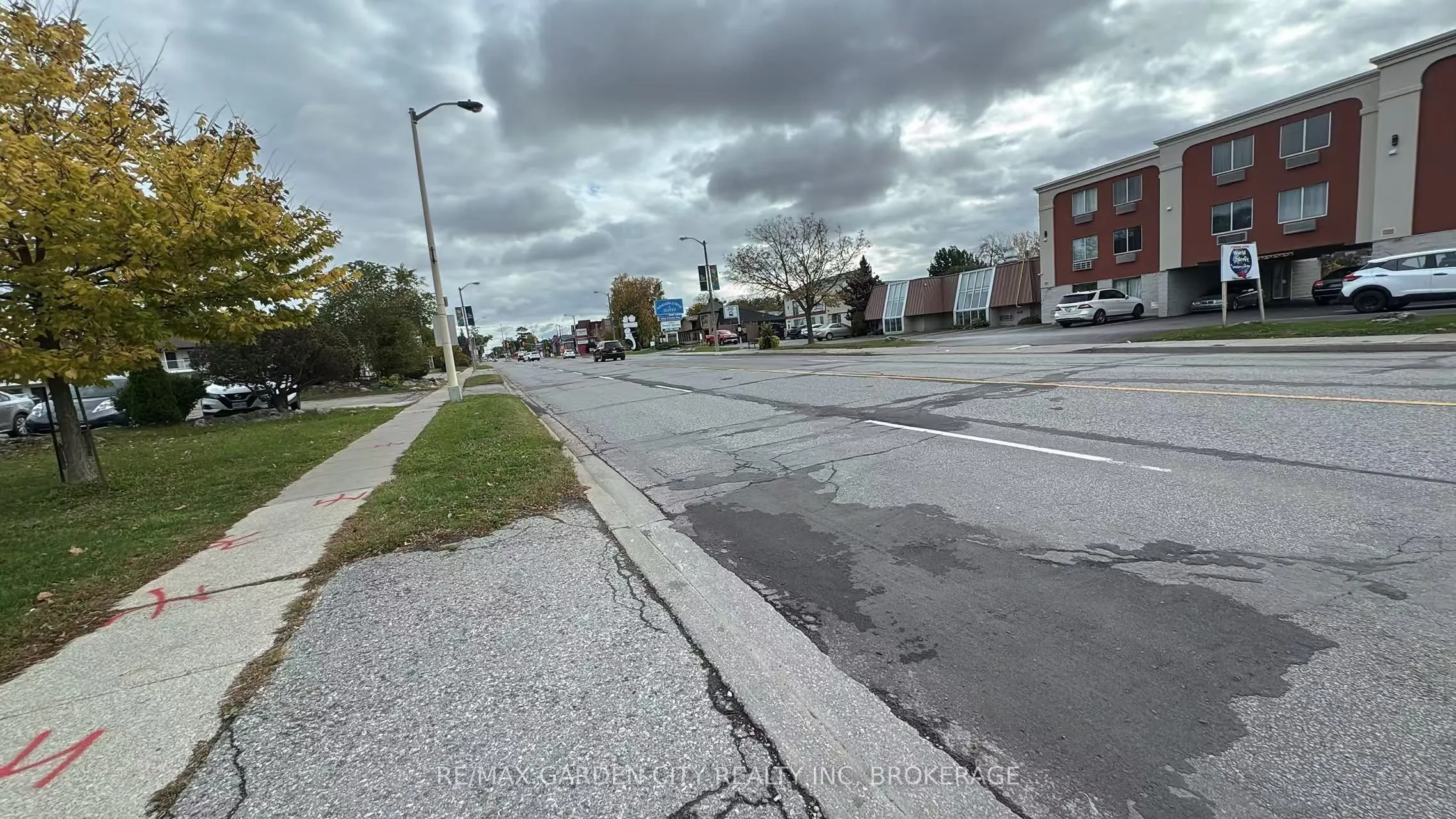 7737 Lundy's Lane, #Commercial Unit