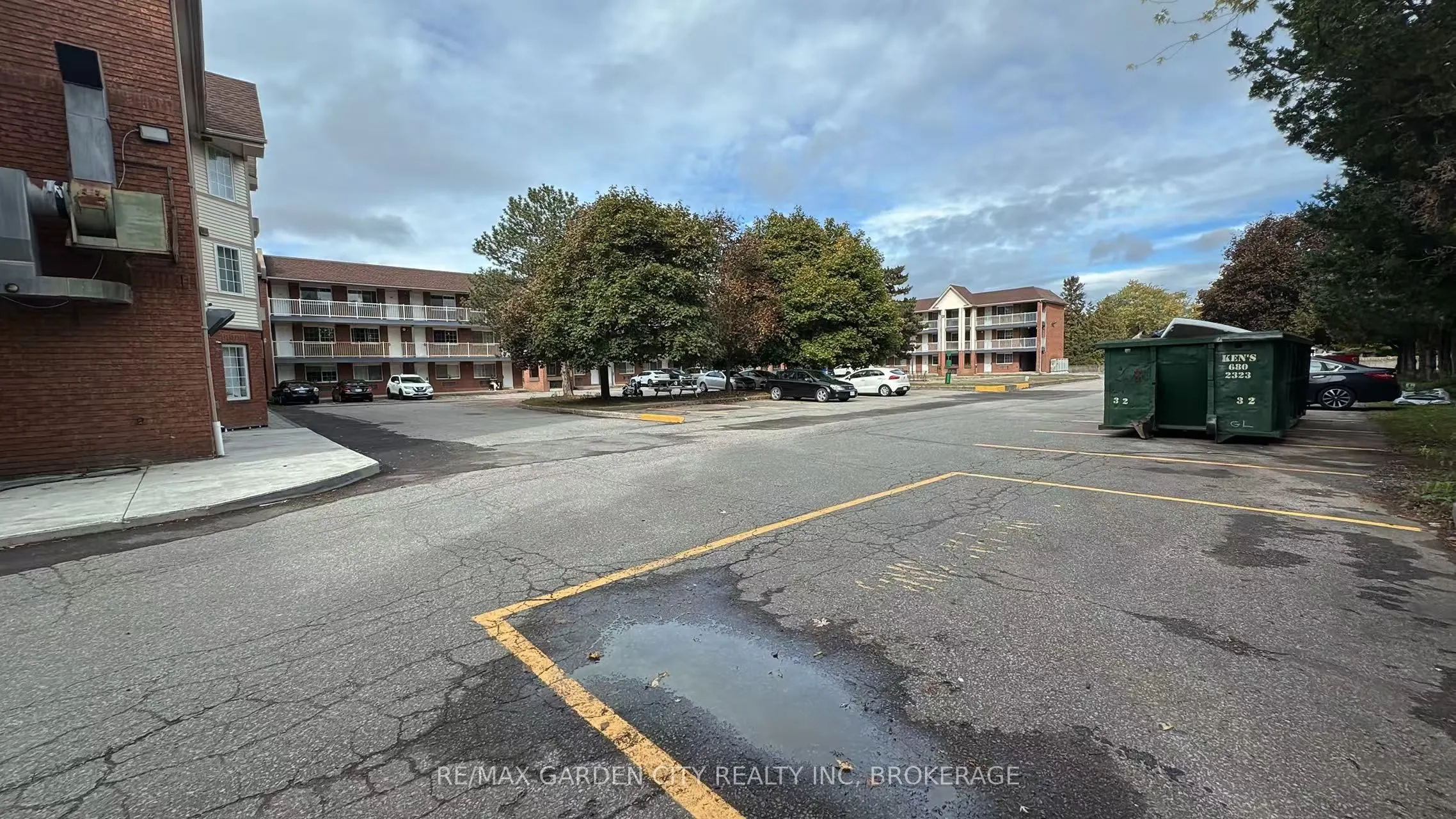 7737 Lundy's Lane, #Commercial Unit