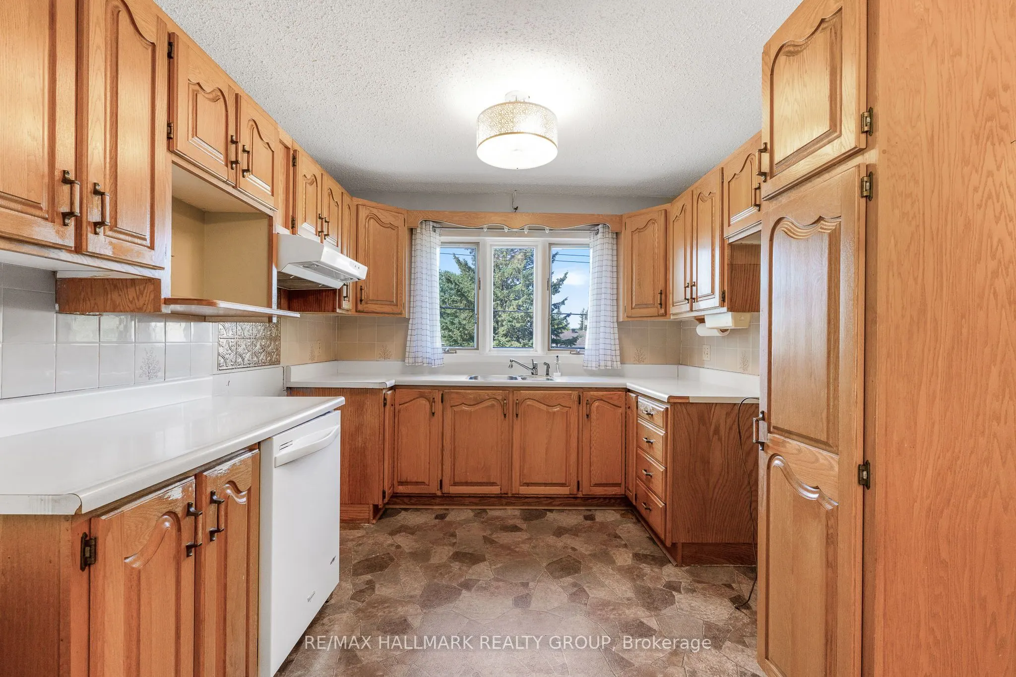 1111 Cholette Crescent