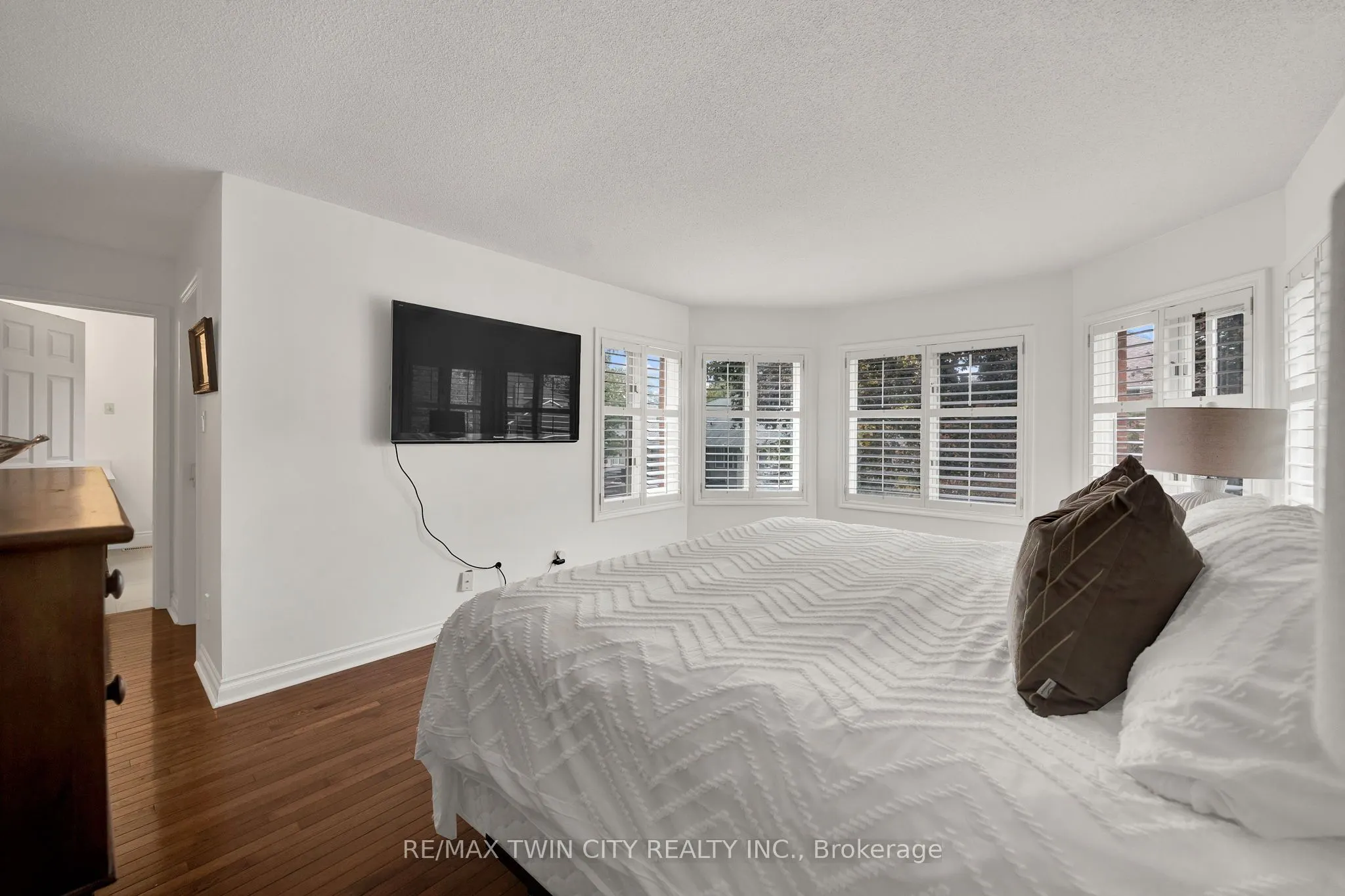 250 Grey Squirrel Place