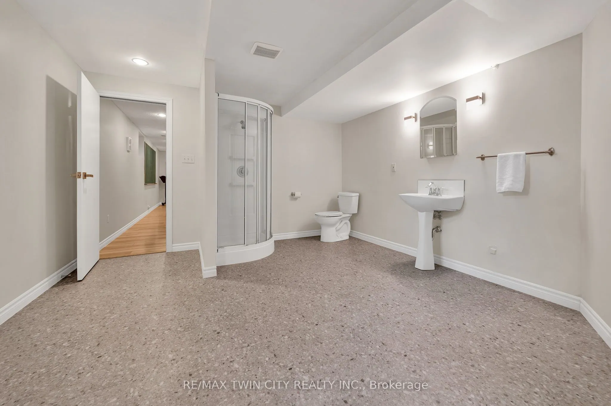 250 Grey Squirrel Place