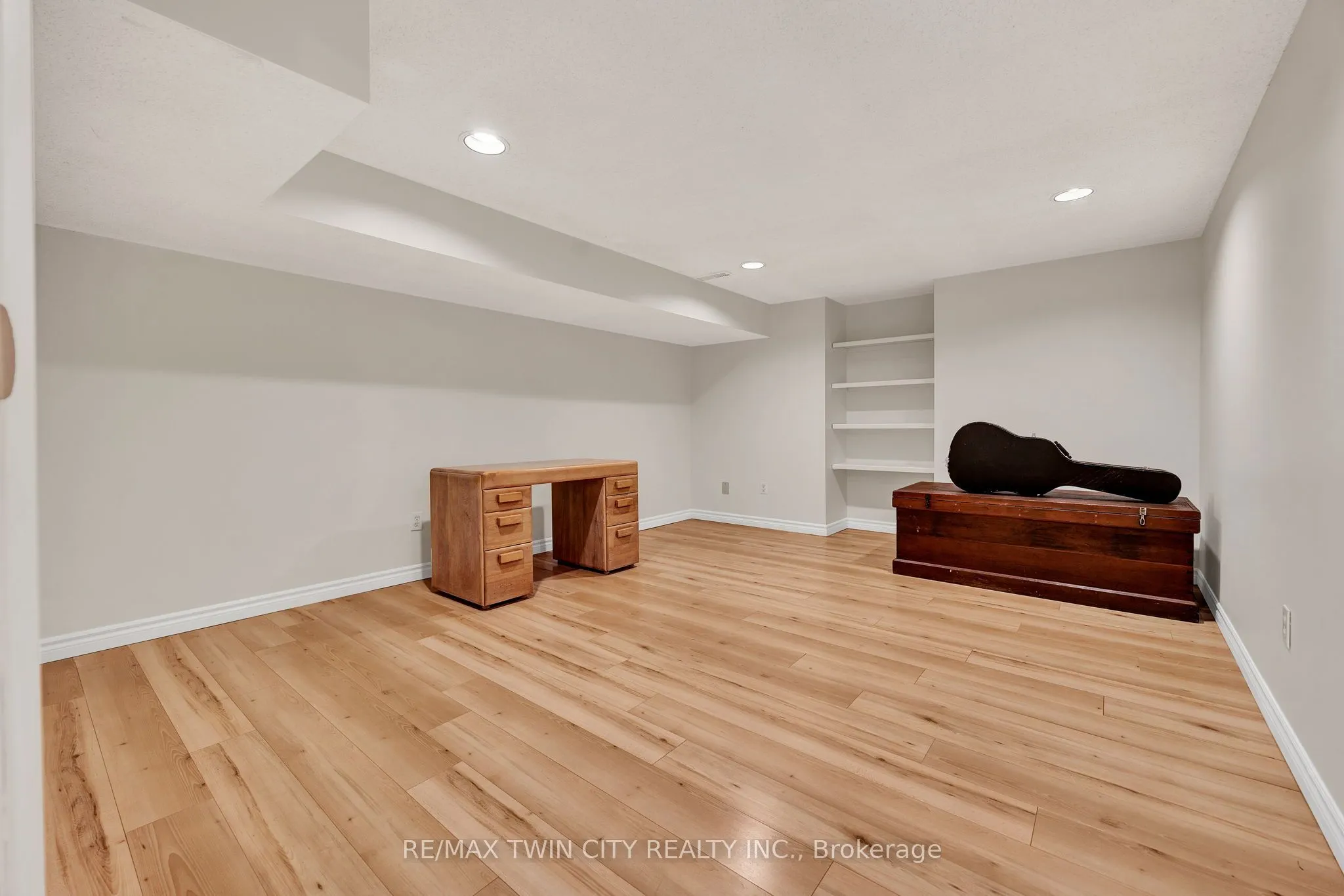 250 Grey Squirrel Place