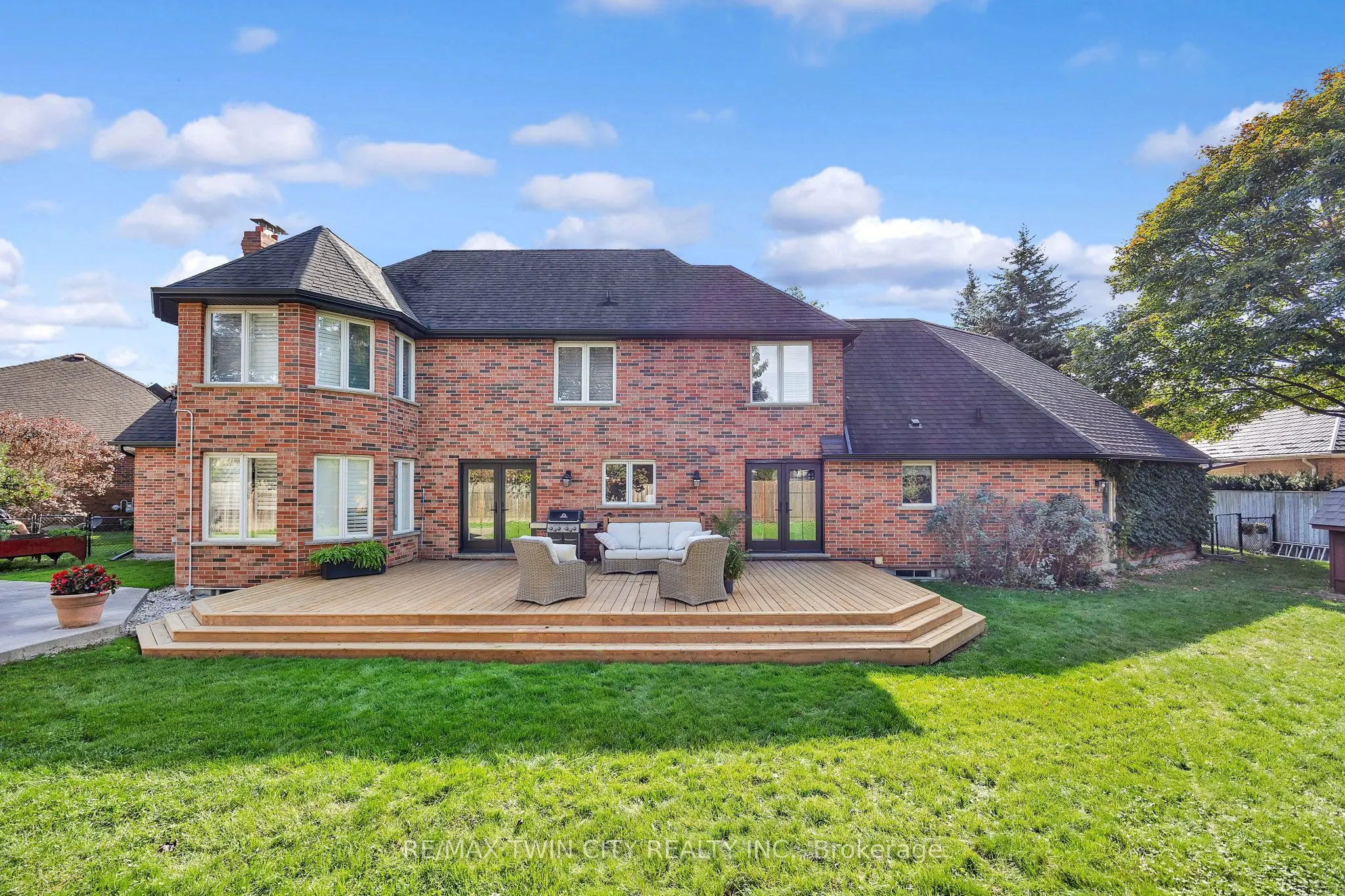 250 Grey Squirrel Place