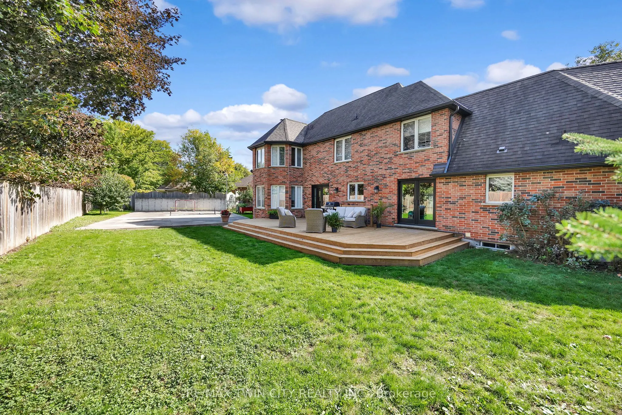 250 Grey Squirrel Place