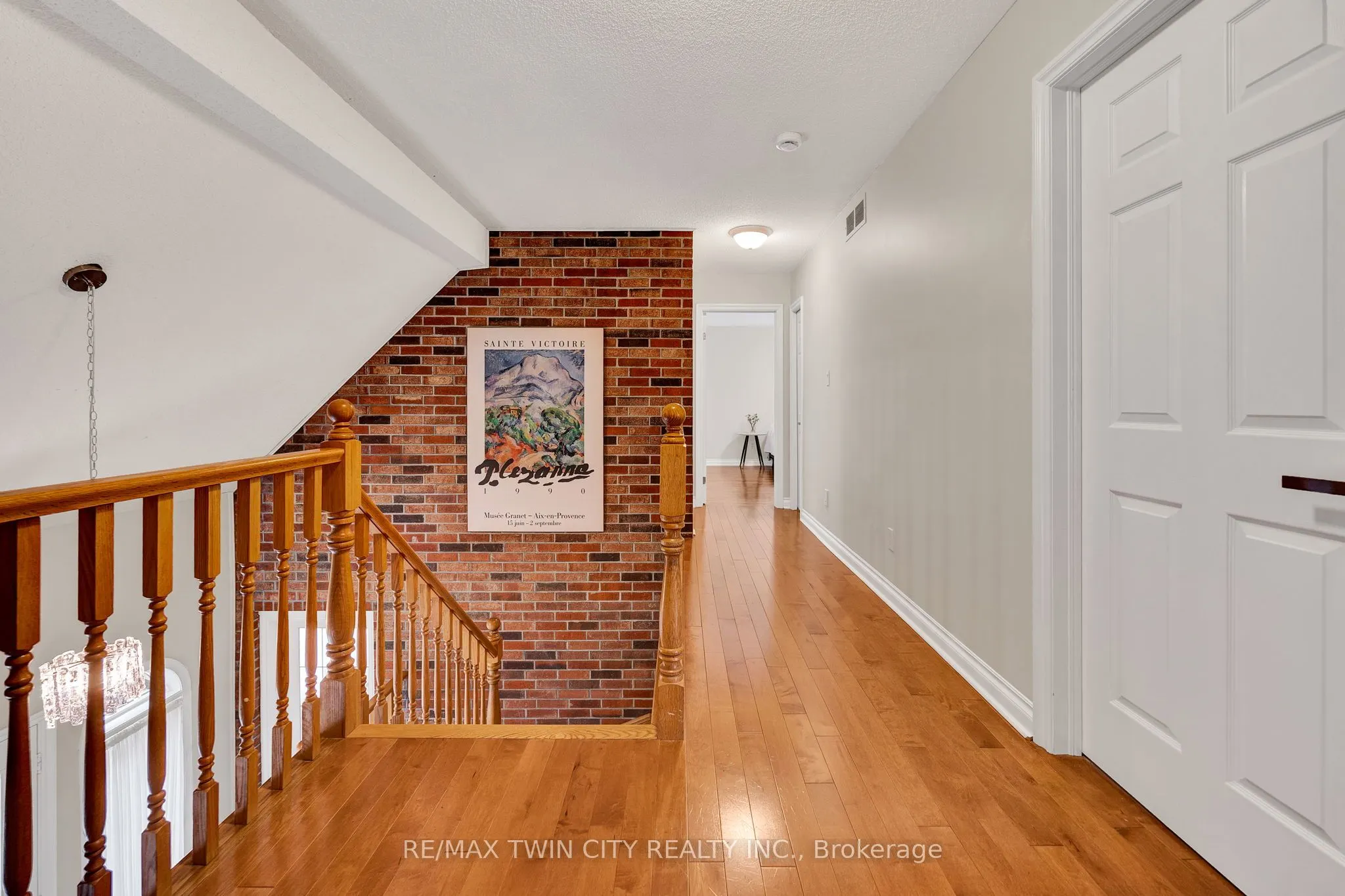 250 Grey Squirrel Place