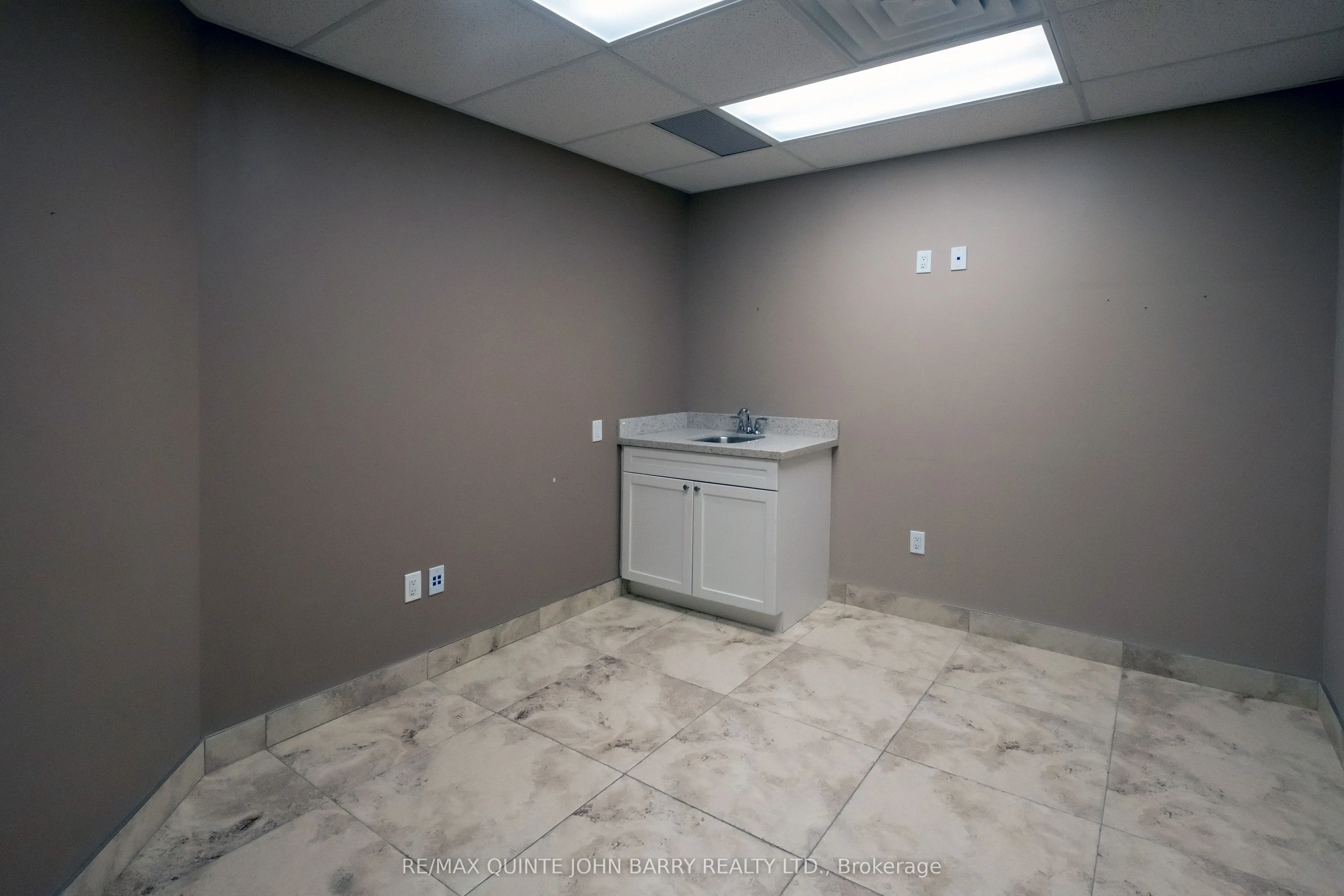 30 King Street, #201