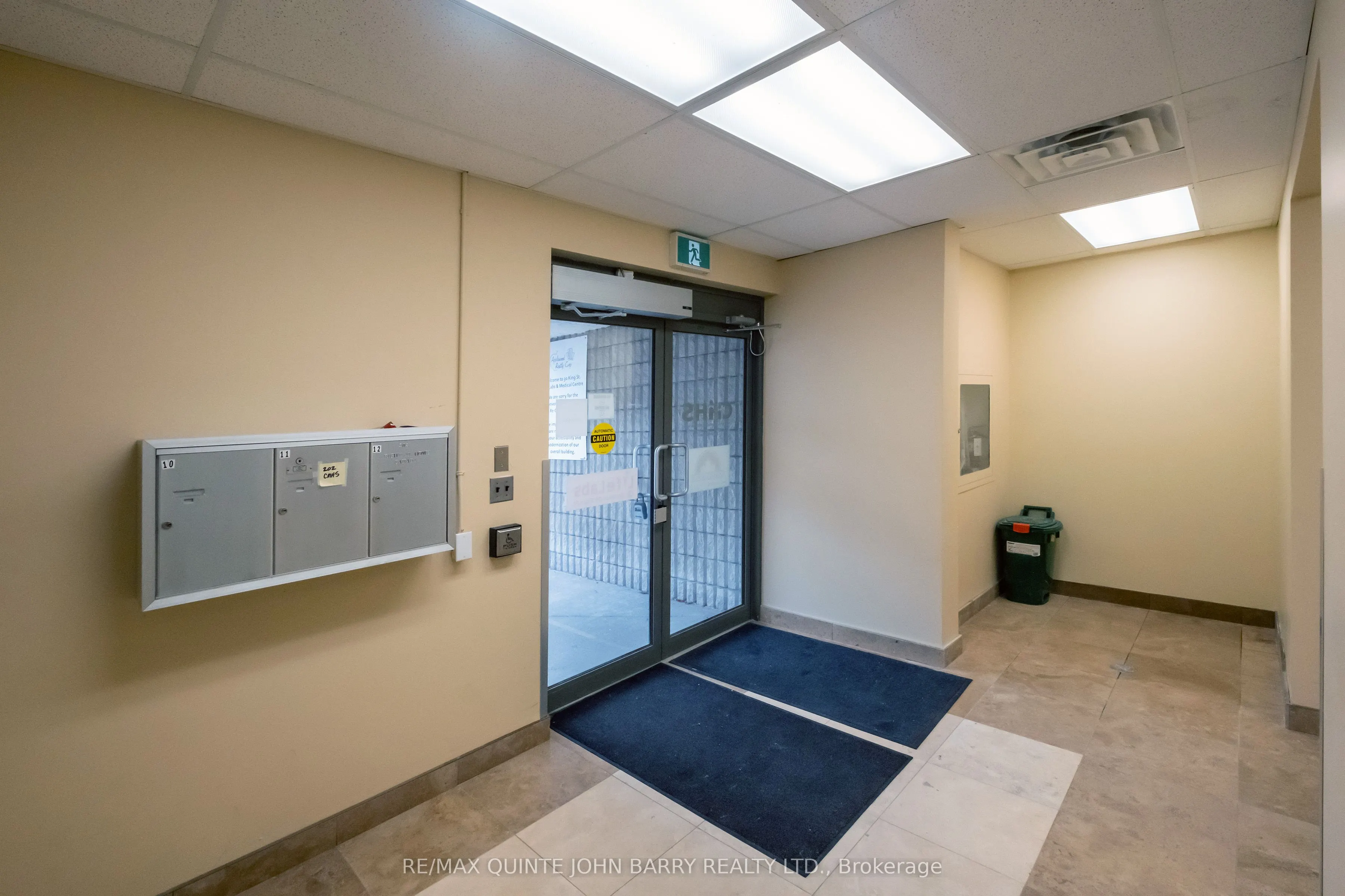 30 King Street, #201