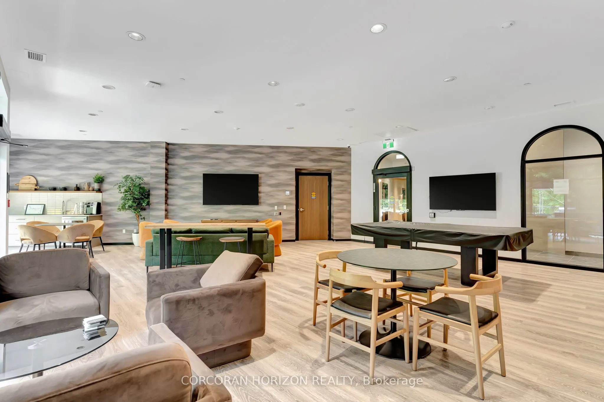 525 New Dundee Road, #421