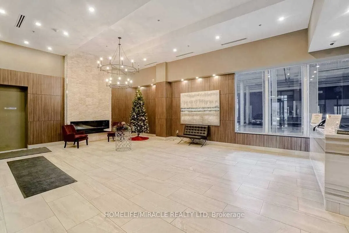 560 North Service Road, #602