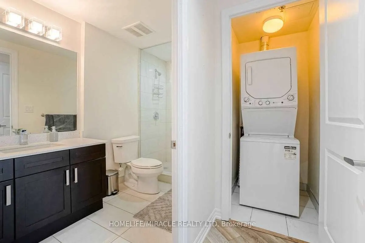 560 North Service Road, #602