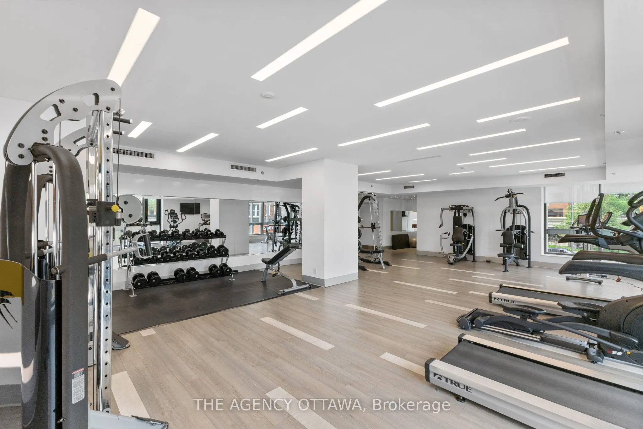 118 HOLMWOOD Avenue, #406