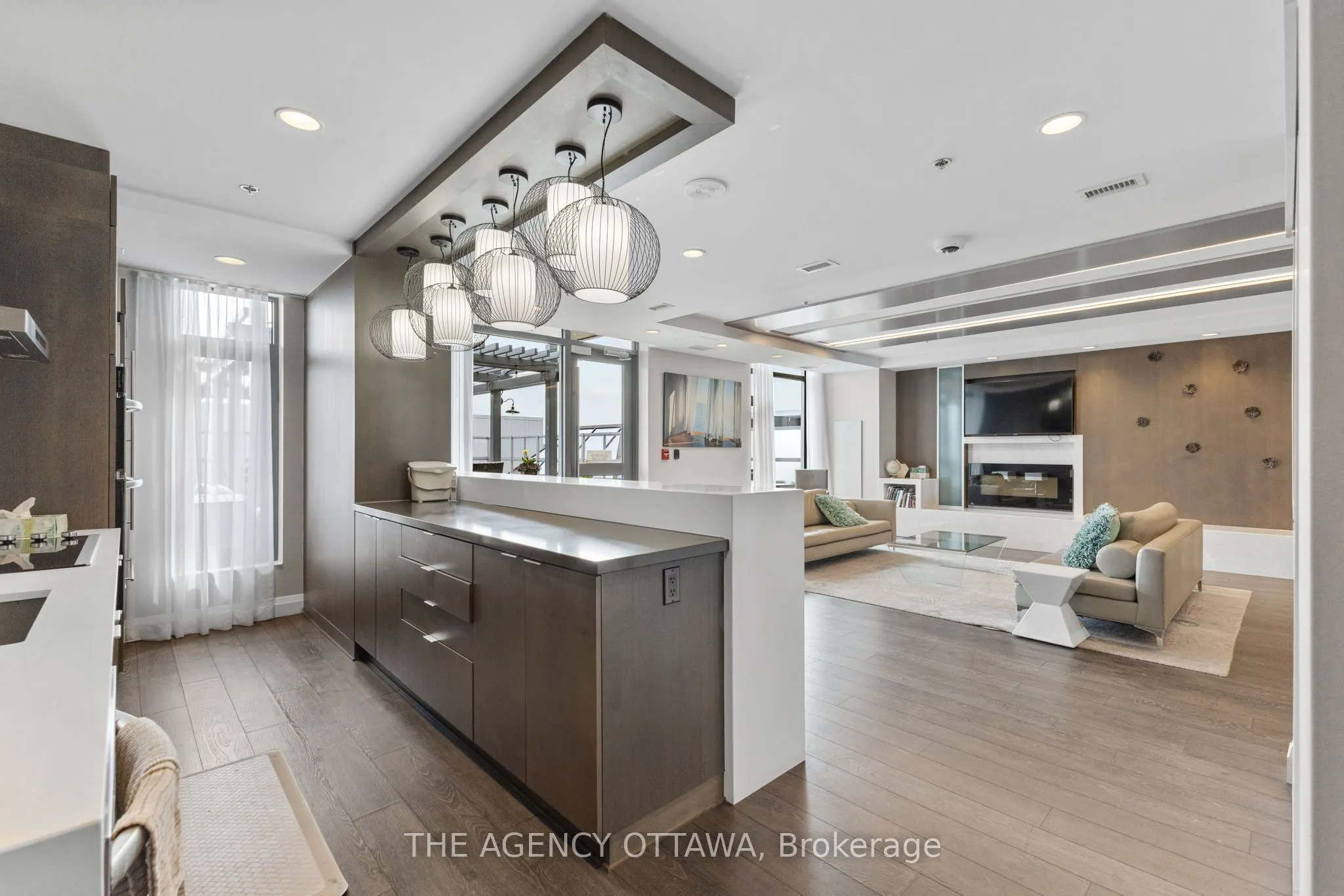 118 HOLMWOOD Avenue, #406