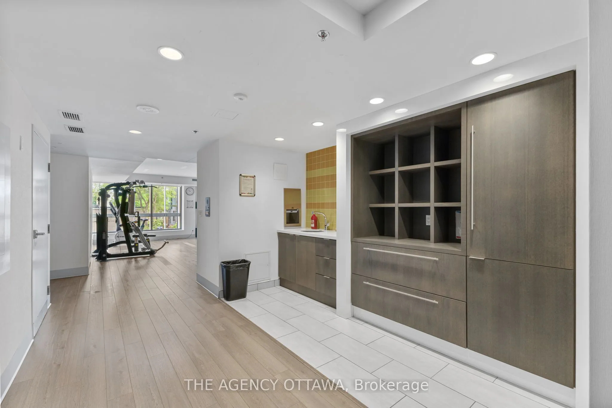 118 HOLMWOOD Avenue, #406