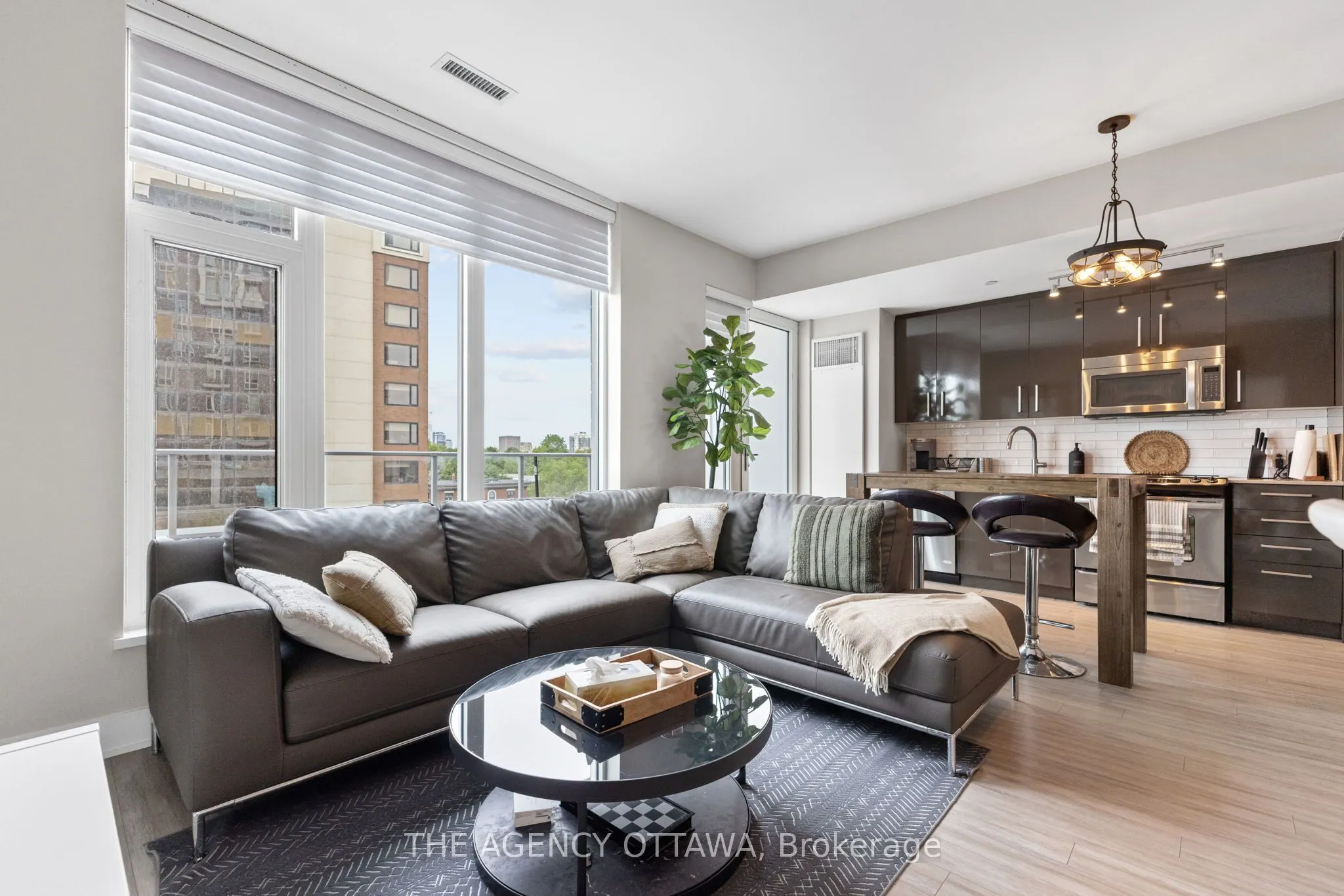 118 HOLMWOOD Avenue, #406