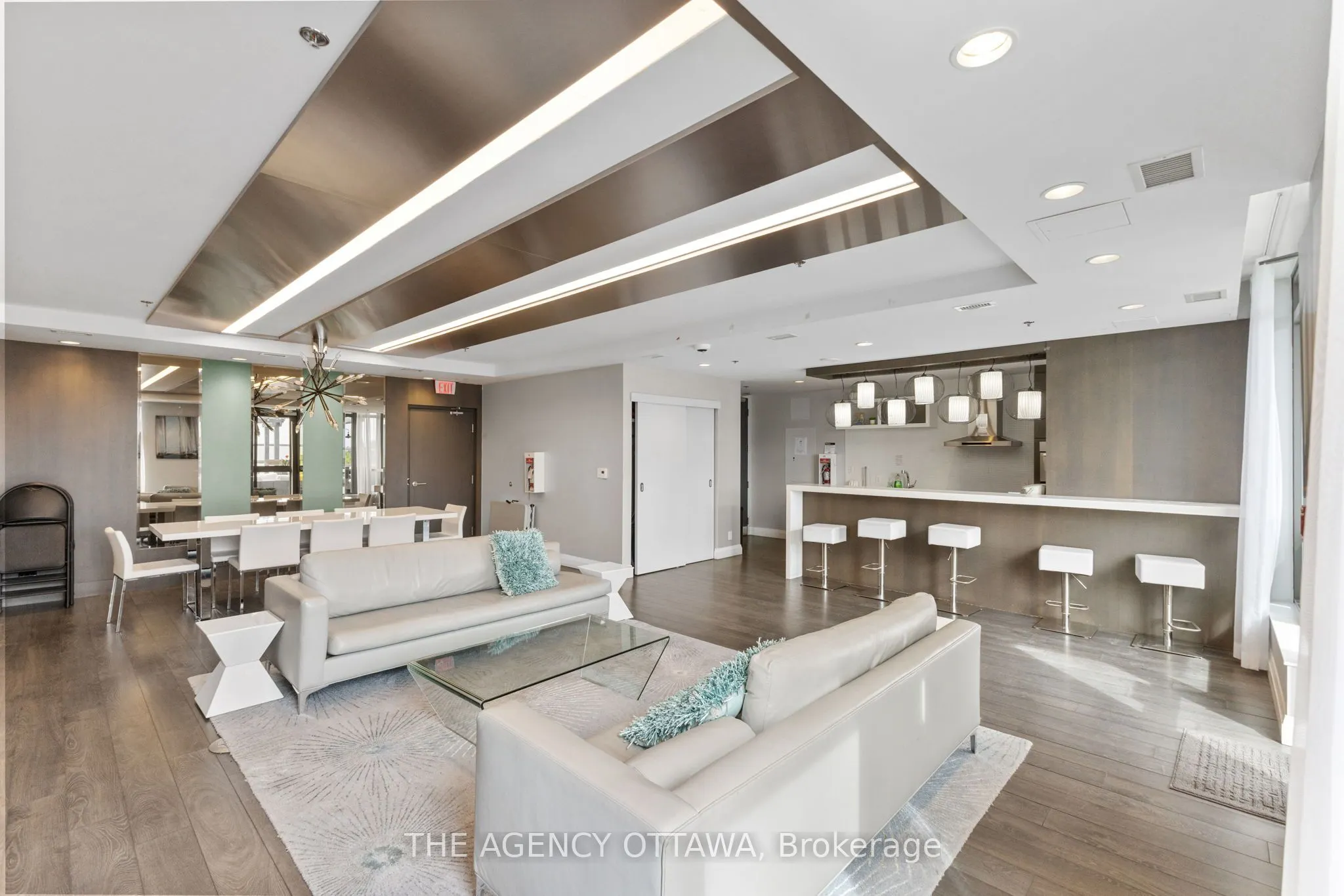 118 HOLMWOOD Avenue, #406