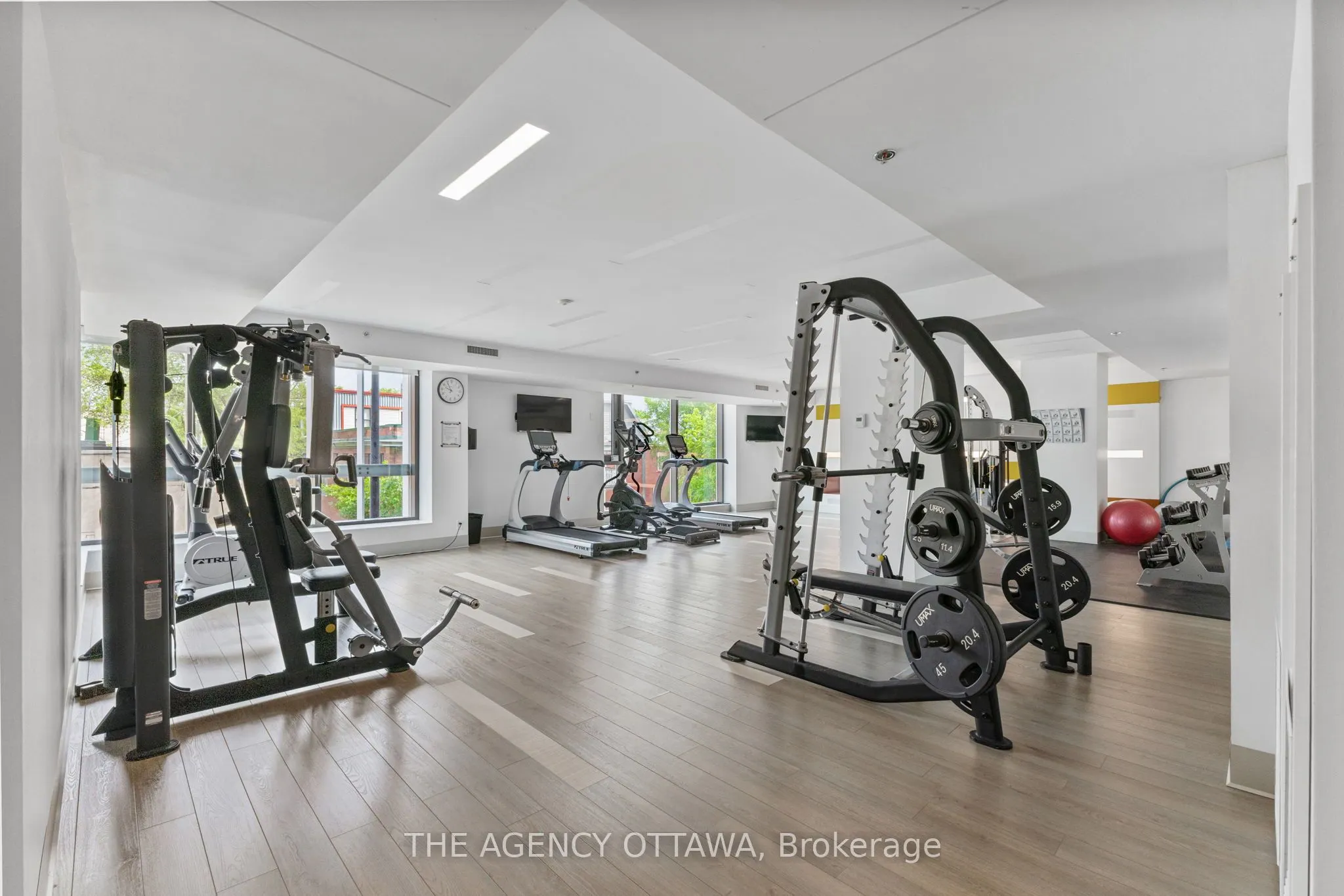 118 HOLMWOOD Avenue, #406